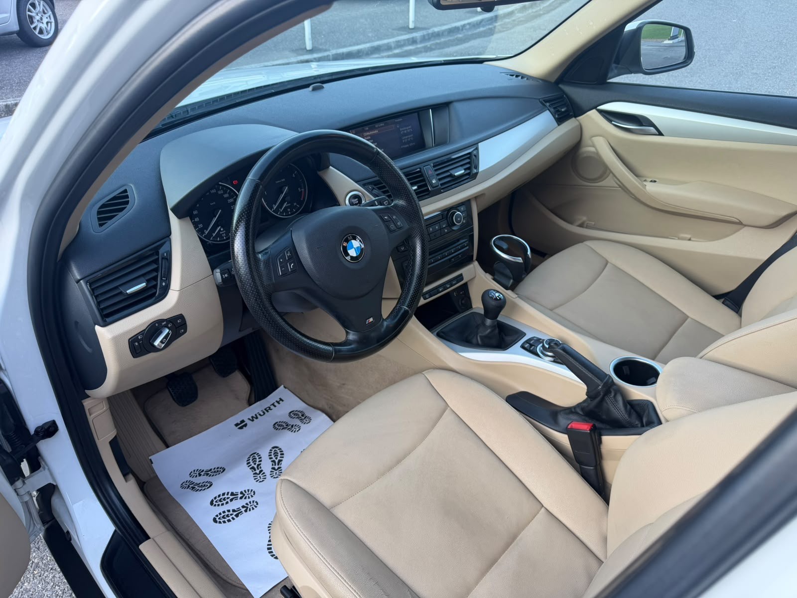 BMW X1 xDrive 18d-image-6