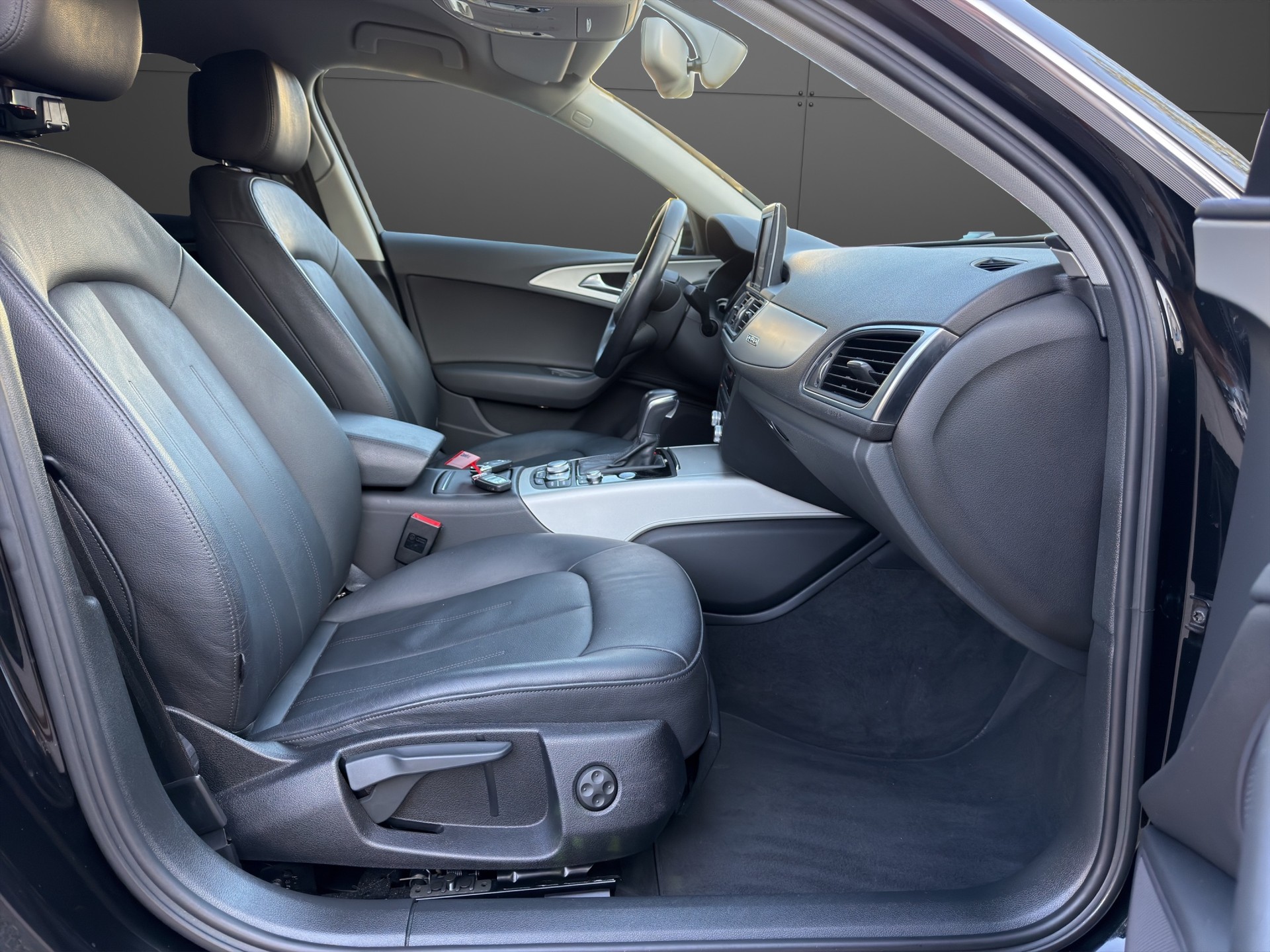 AUDI A6 Limousine 3.0 TDI V6 quattro S-tronic MFK/Garnatie-image-15