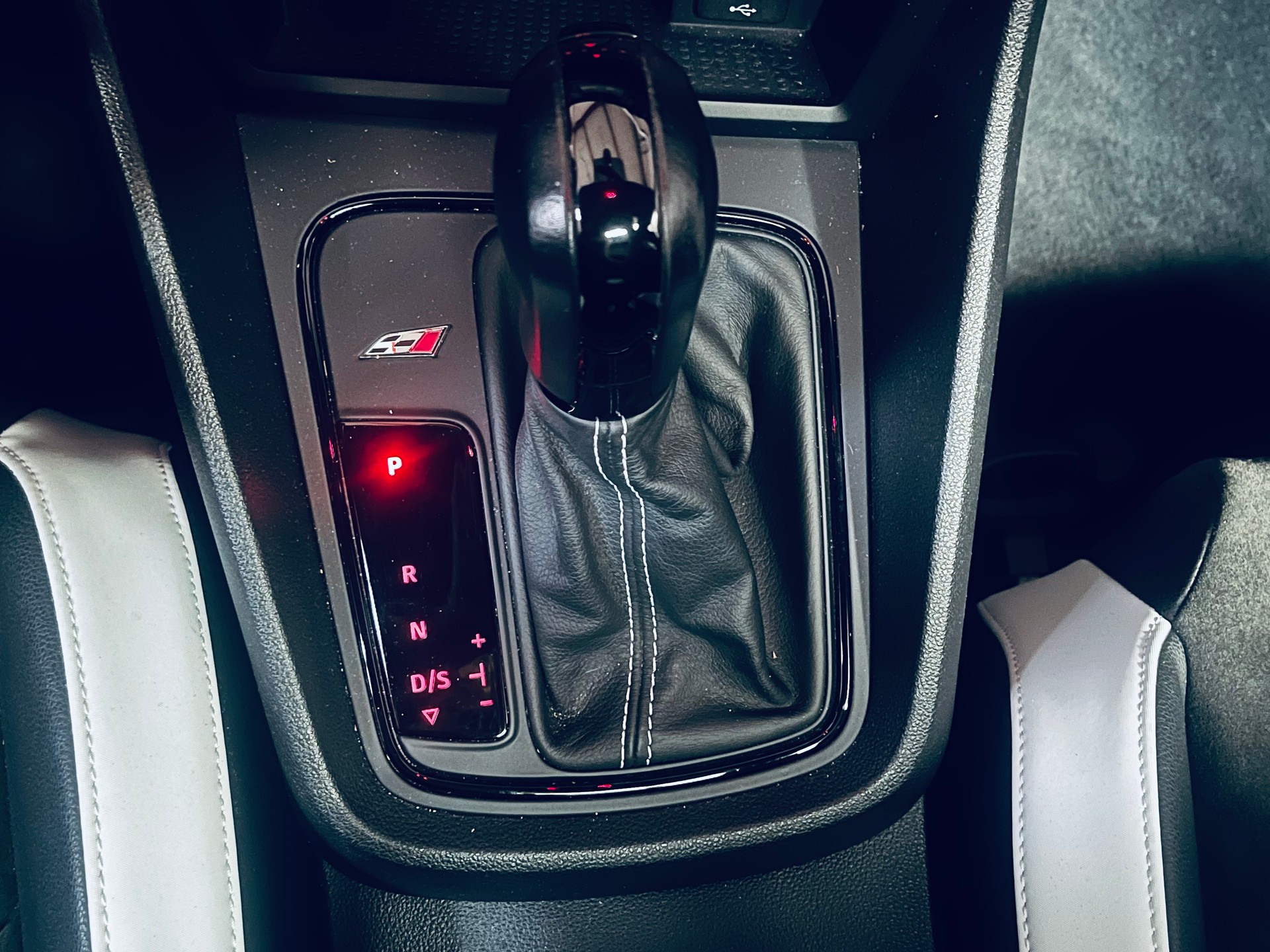 SEAT Leon ST 2.0 TSI Cupra 290 DSG-image-23