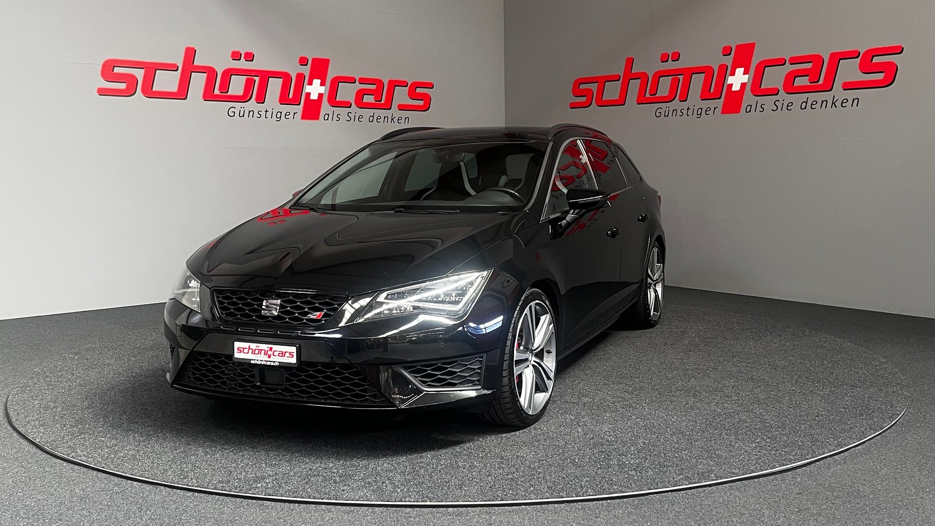 SEAT Leon ST 2.0 TSI Cupra 290 DSG-image-0