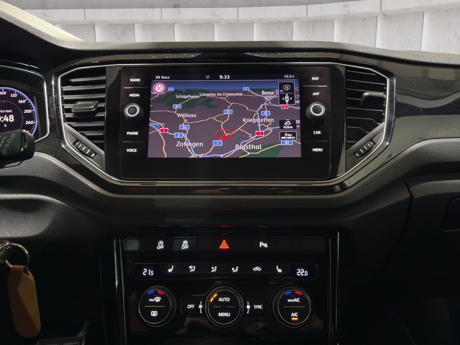 VW T-Roc 2.0 TSI R DSG 4Motion-image-14