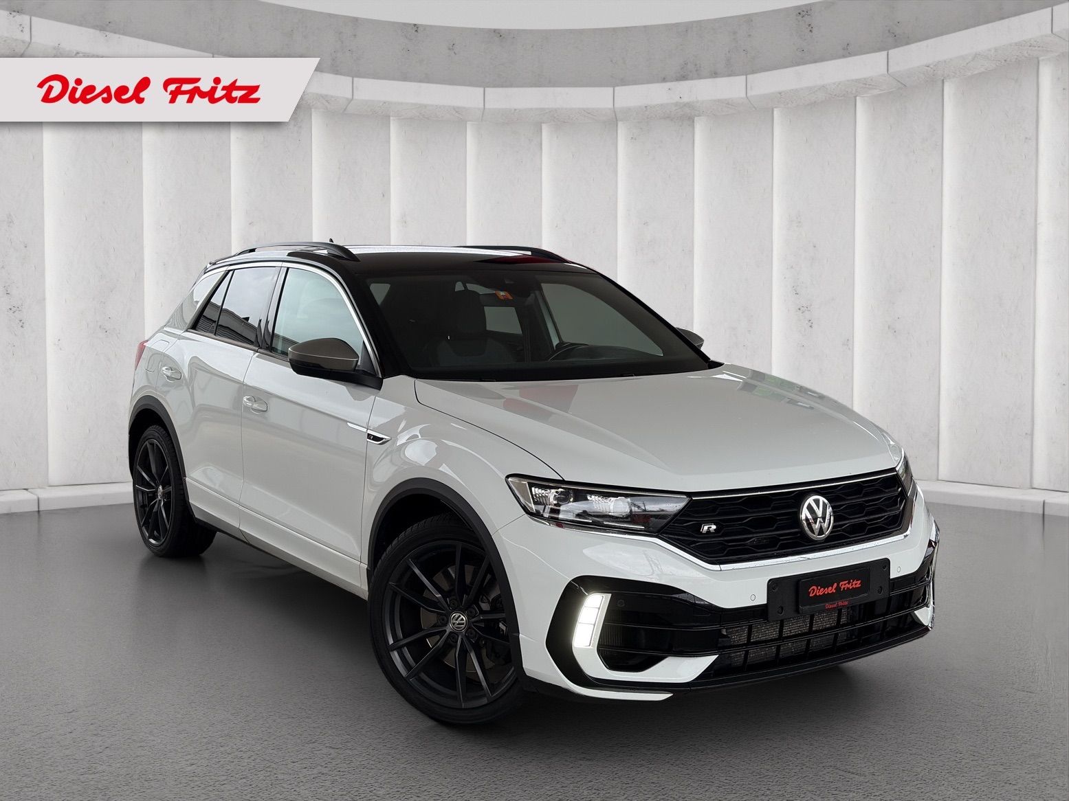 VW T-Roc 2.0 TSI R DSG 4Motion-image-6
