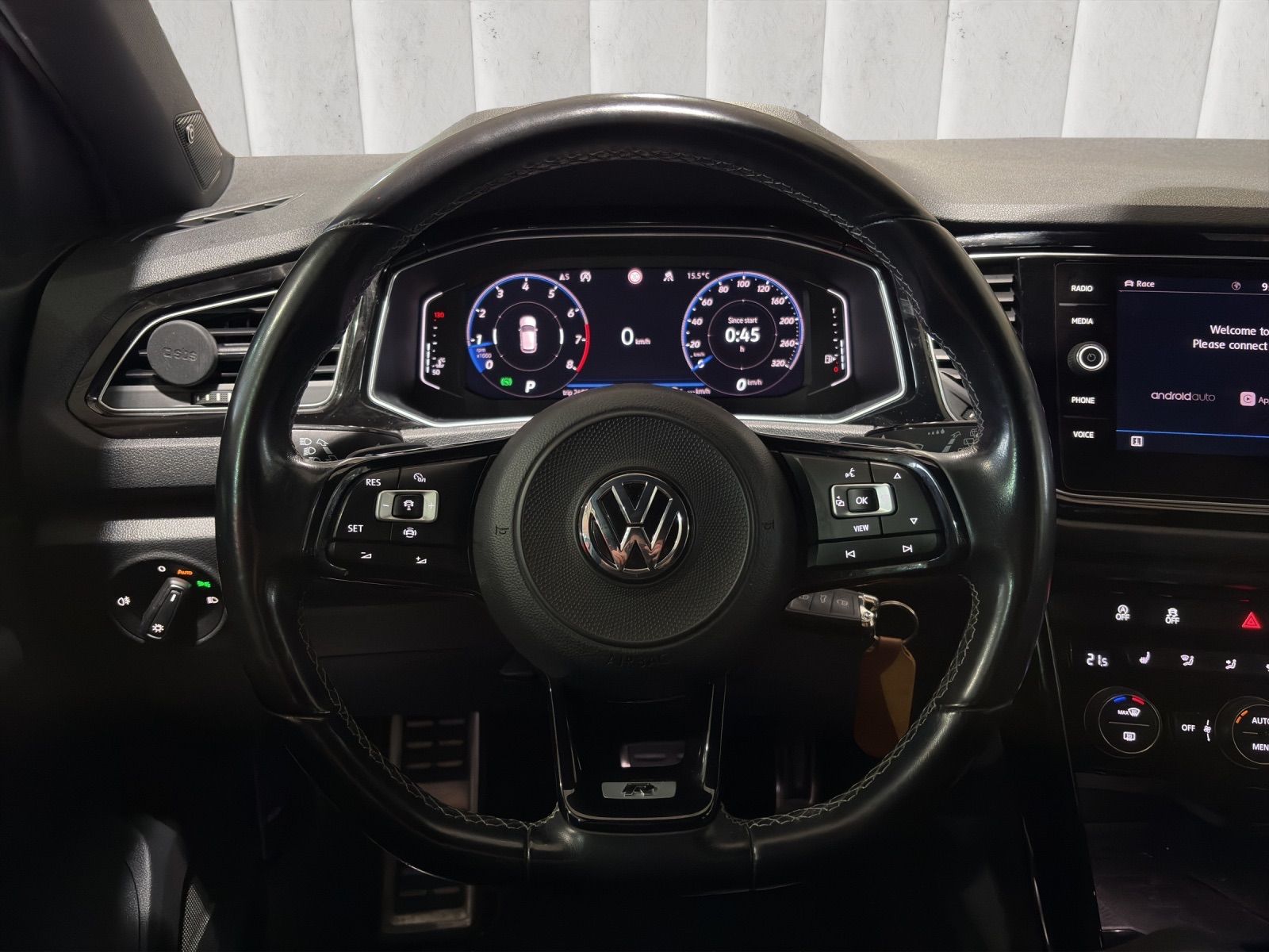 VW T-Roc 2.0 TSI R DSG 4Motion-image-10