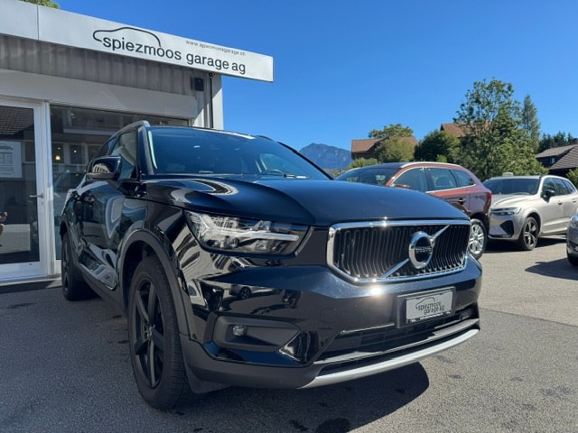 VOLVO XC40 2.0 D3 Momentum AWD-image-0