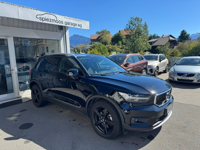 VOLVO XC40 2.0 D3 Momentum AWD-image-1