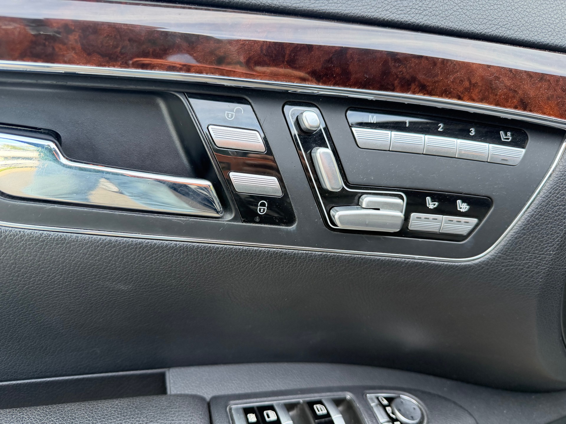 MERCEDES-BENZ S 350 BlueEfficiency SS 4Matic 7G-Tronic-image-9