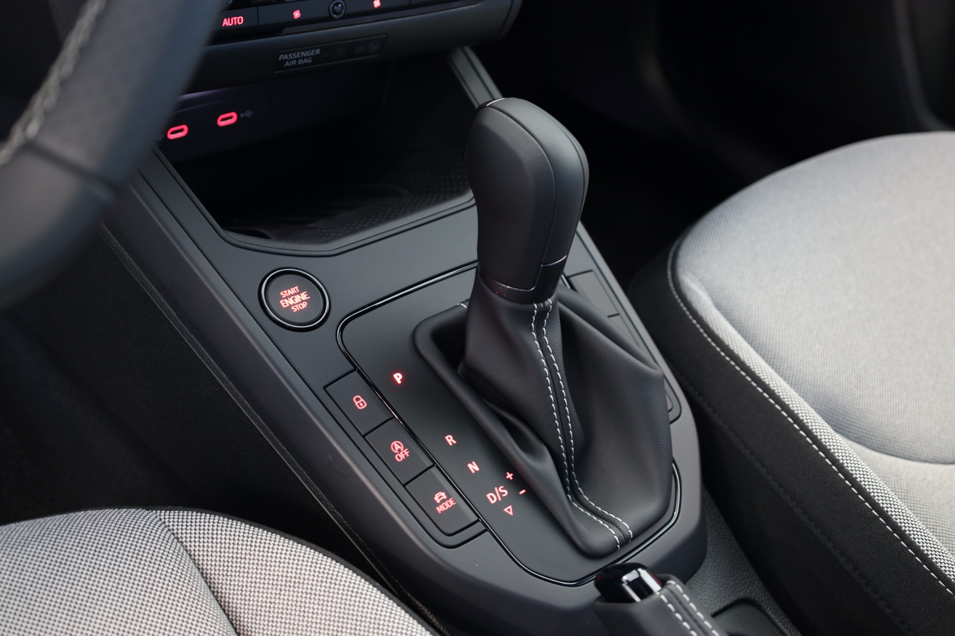 SEAT Ibiza 1.0 TSI 115 FR DSG-image-11