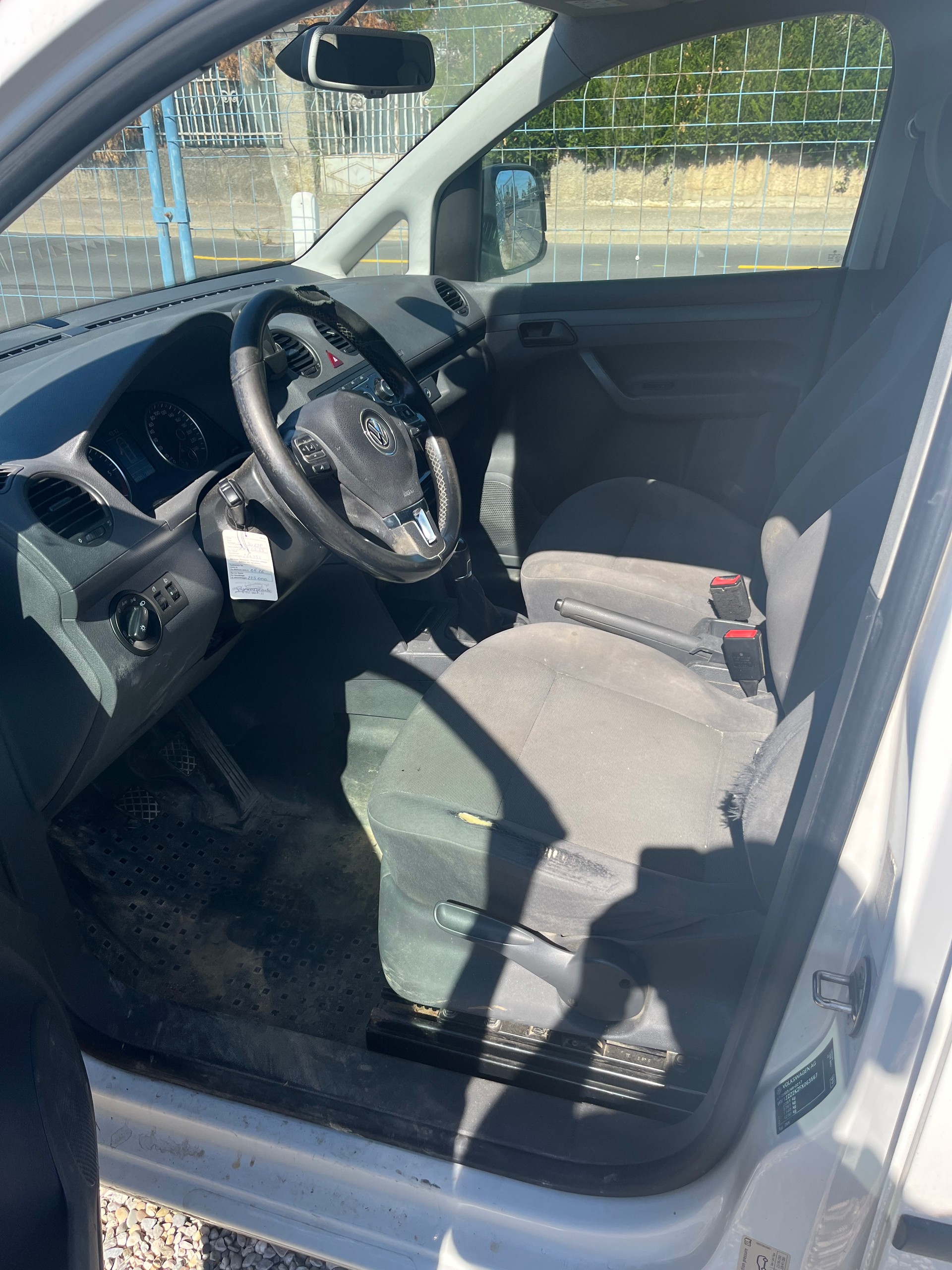 VW Caddy 2.0 TDI 4Motion-image-9