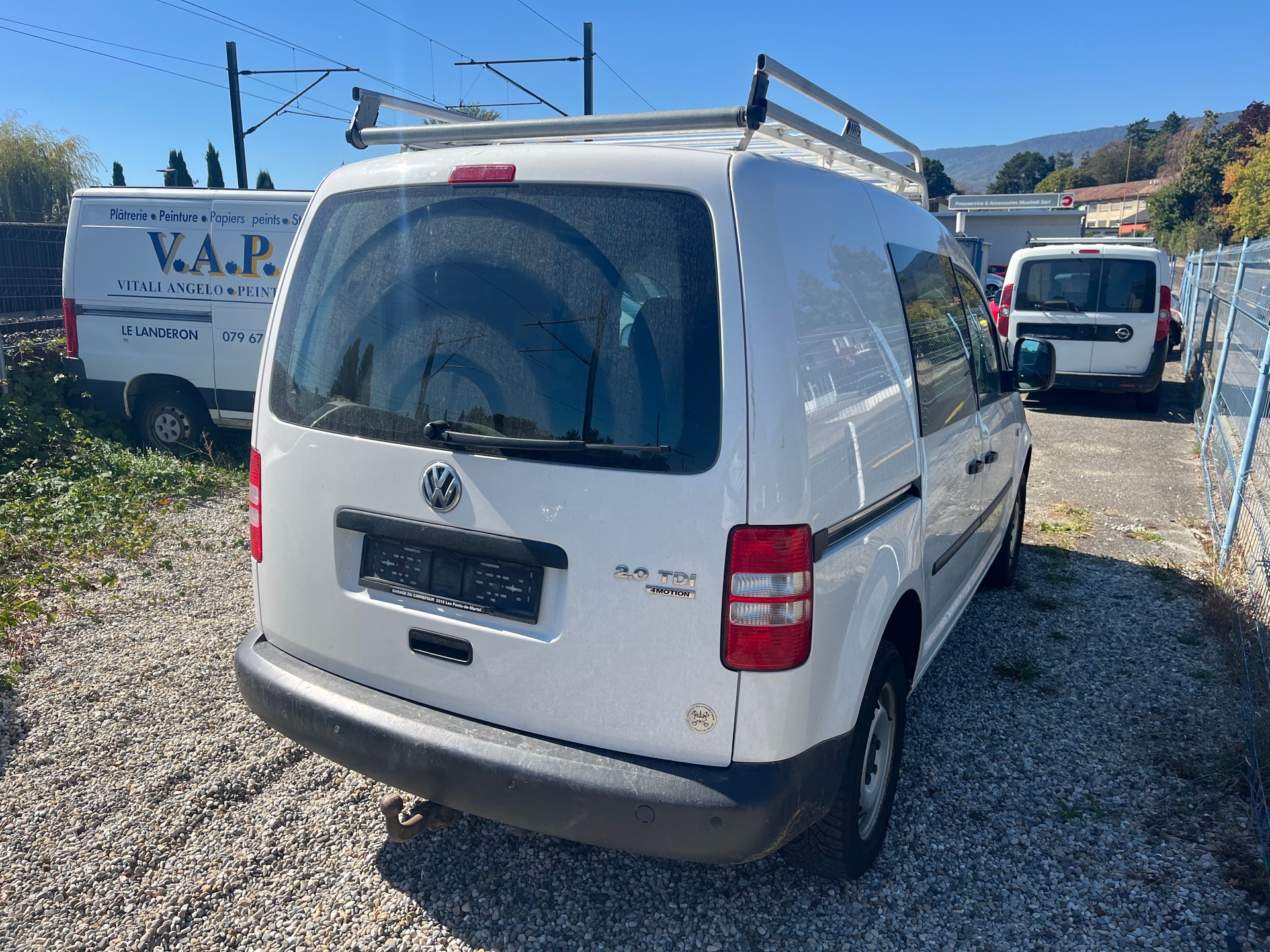 VW Caddy 2.0 TDI 4Motion-image-2