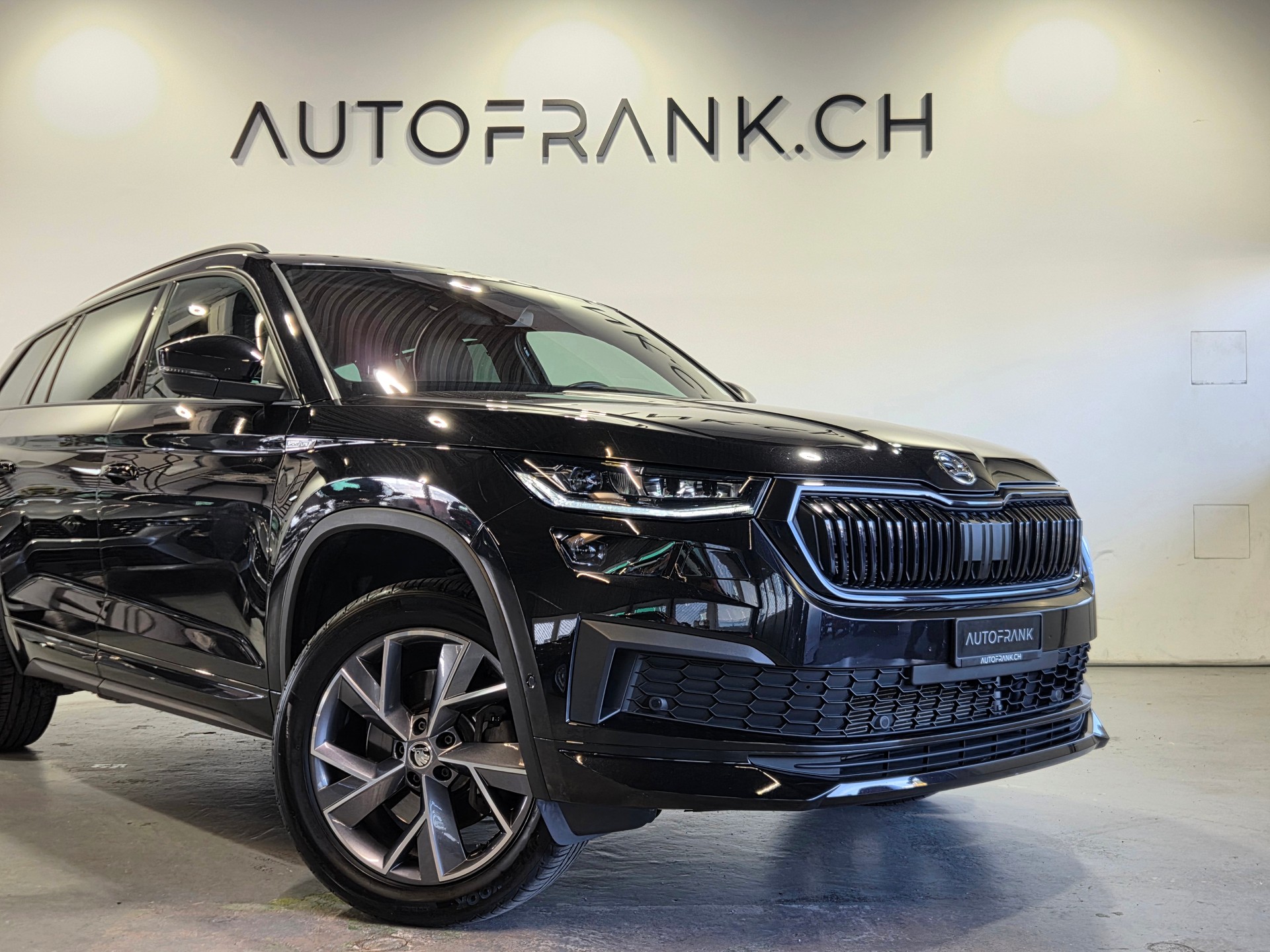 SKODA Kodiaq 2.0 TDI 200 Sportline DSG 7-Plätzer-image-3