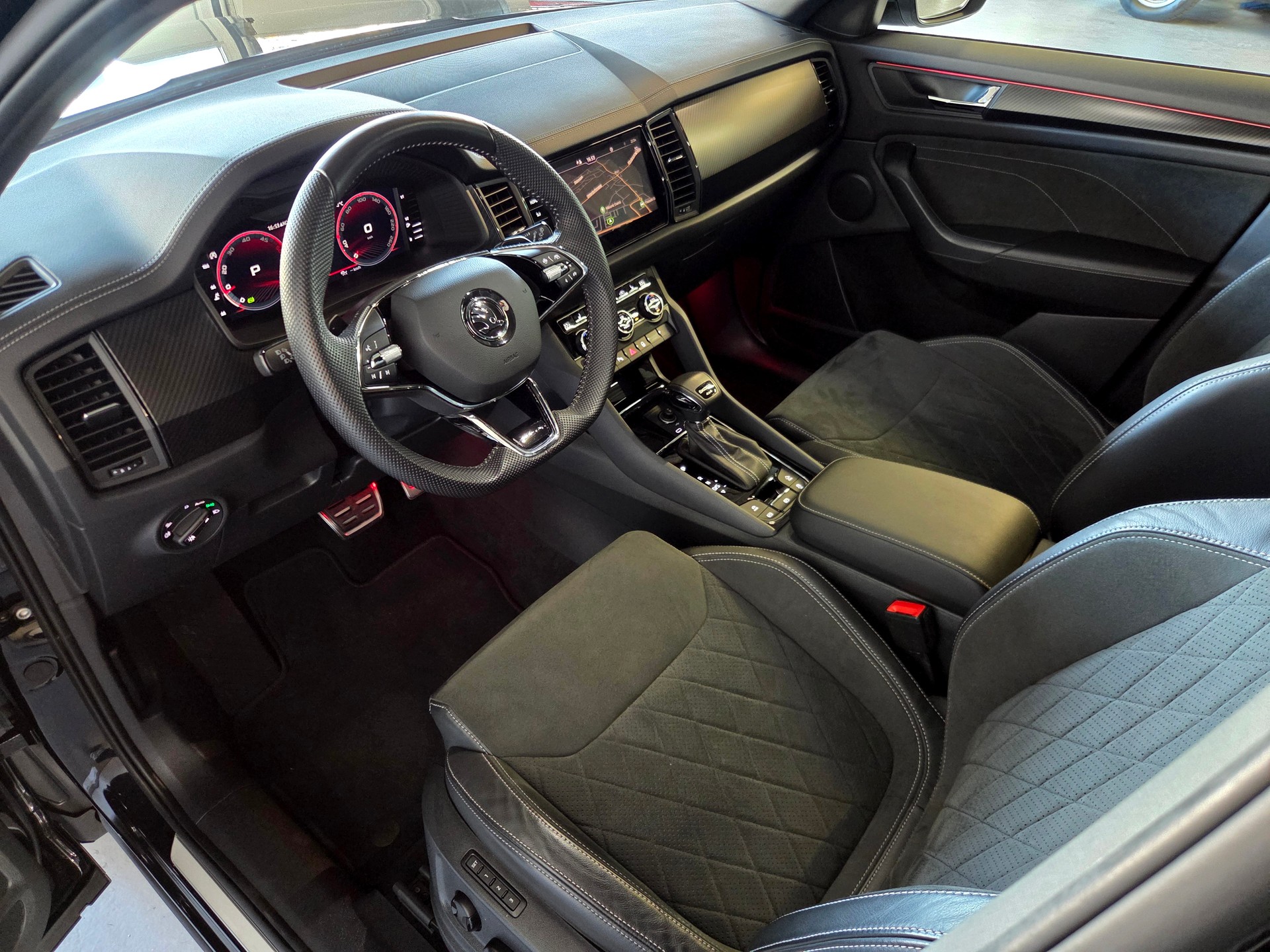 SKODA Kodiaq 2.0 TDI 200 Sportline DSG 7-Plätzer-image-10