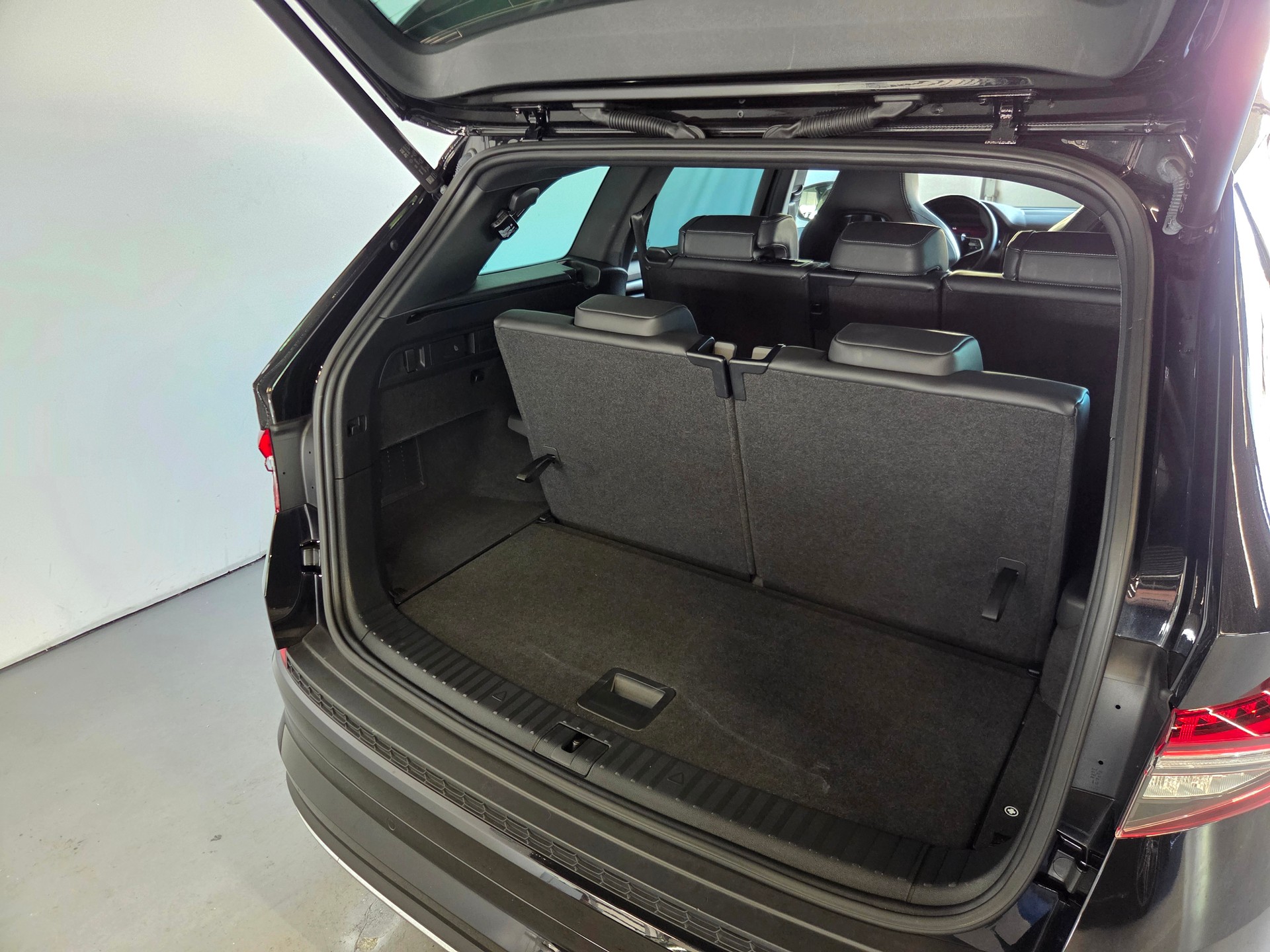 SKODA Kodiaq 2.0 TDI 200 Sportline DSG 7-Plätzer-image-26