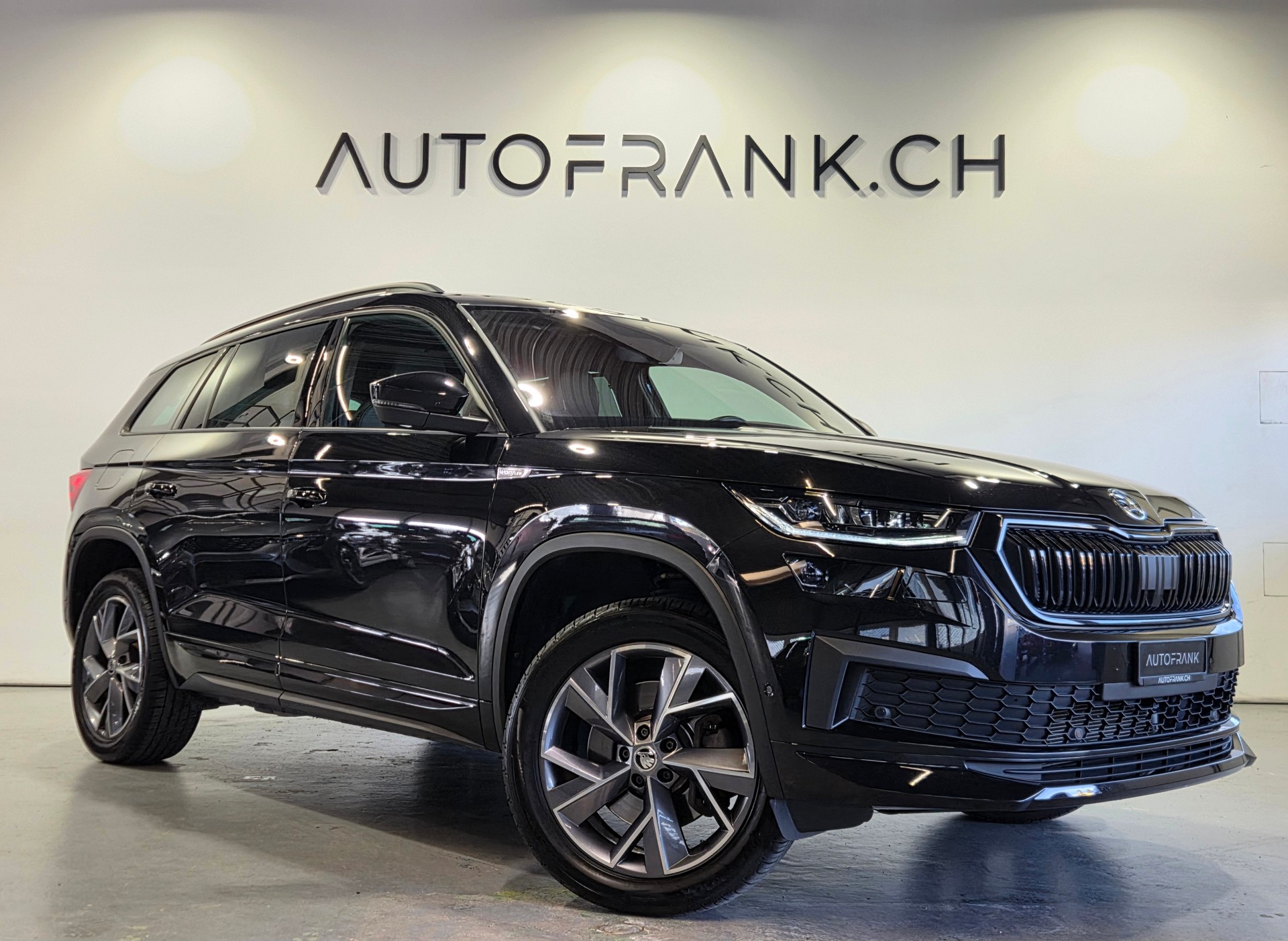 SKODA Kodiaq 2.0 TDI 200 Sportline DSG 7-Plätzer-image-0