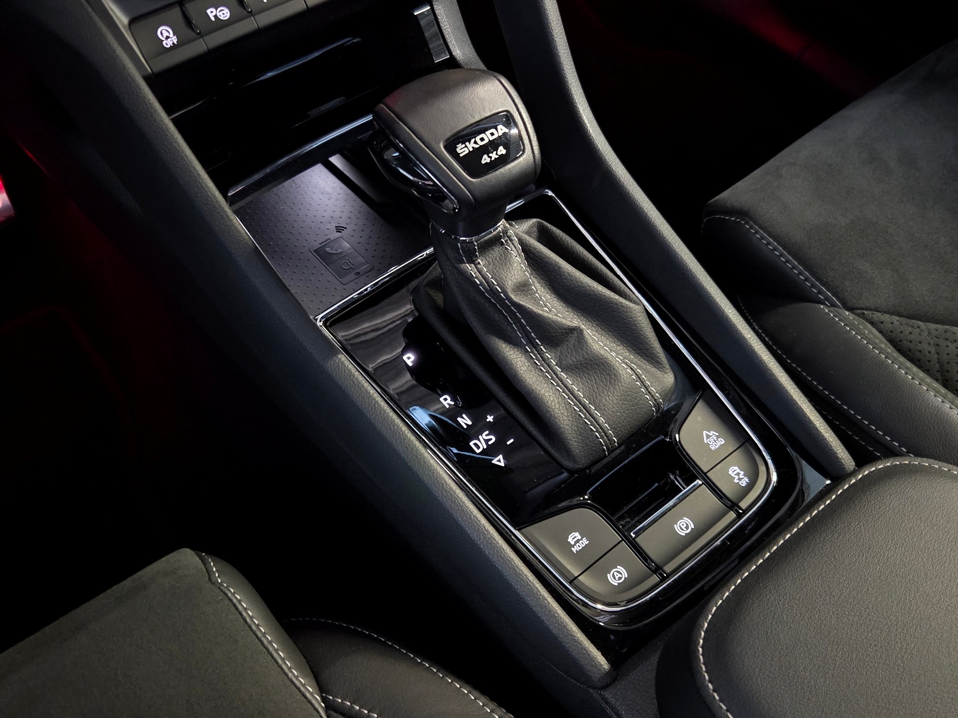 SKODA Kodiaq 2.0 TDI 200 Sportline DSG 7-Plätzer-image-15