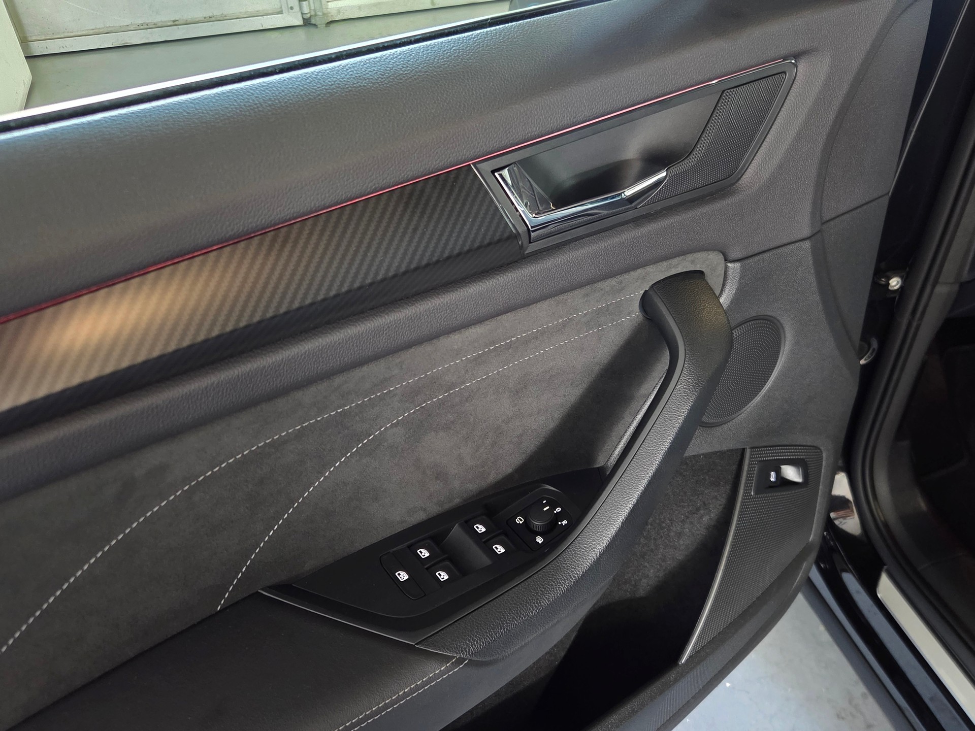 SKODA Kodiaq 2.0 TDI 200 Sportline DSG 7-Plätzer-image-11