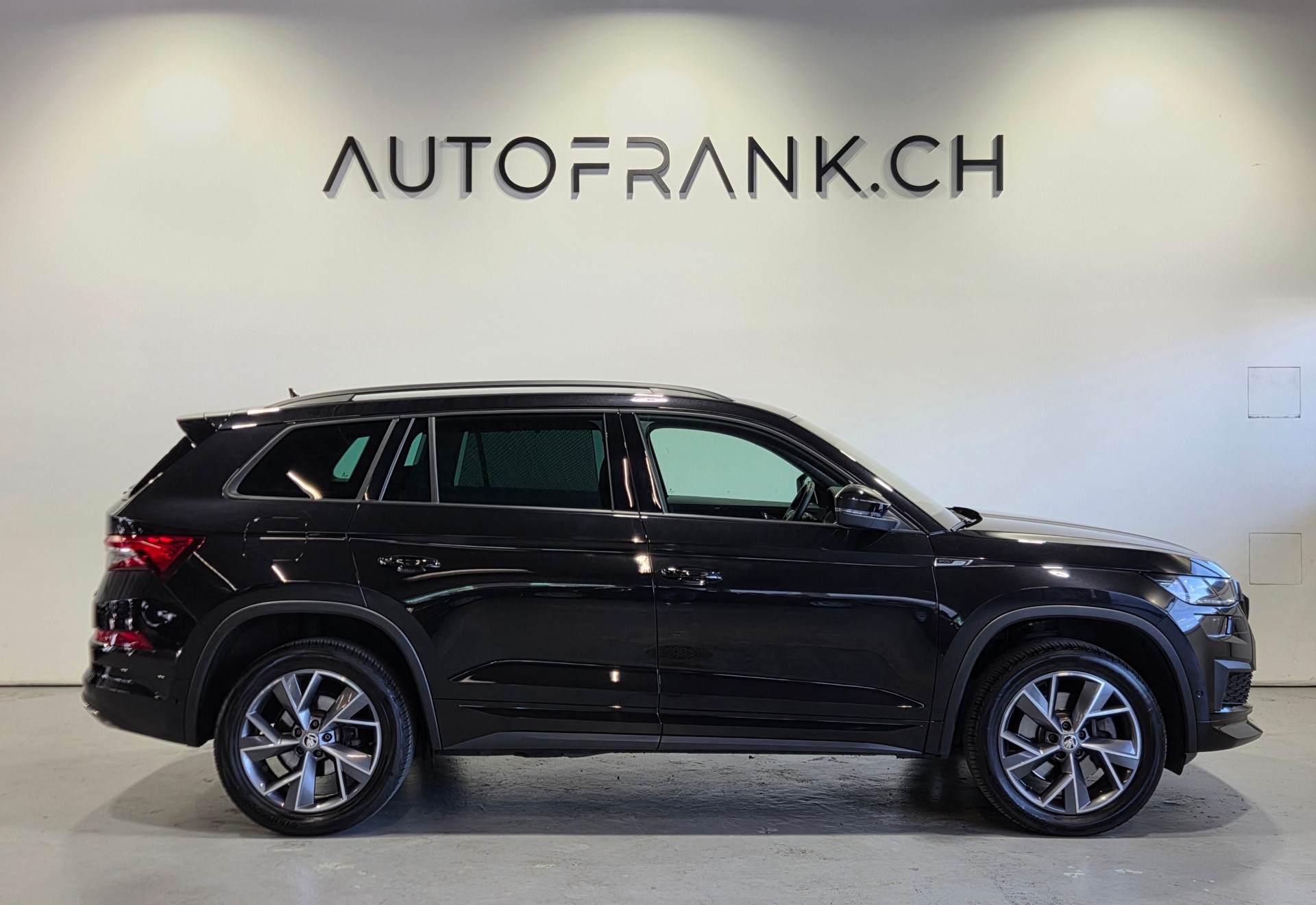 SKODA Kodiaq 2.0 TDI 200 Sportline DSG 7-Plätzer-image-5