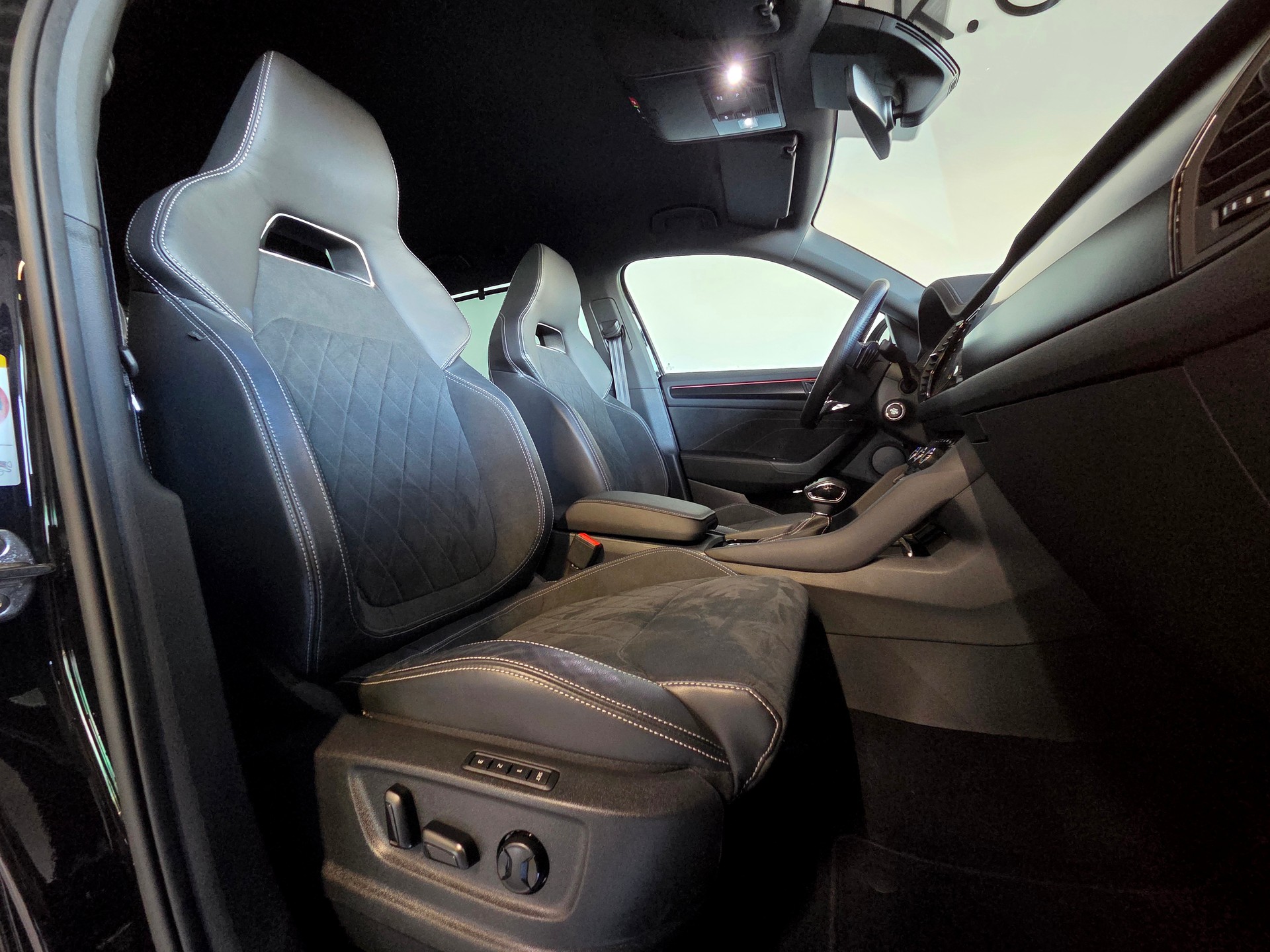 SKODA Kodiaq 2.0 TDI 200 Sportline DSG 7-Plätzer-image-23