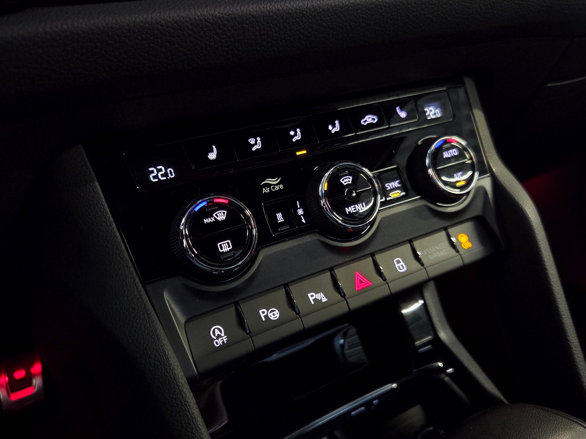SKODA Kodiaq 2.0 TDI 200 Sportline DSG 7-Plätzer-image-13