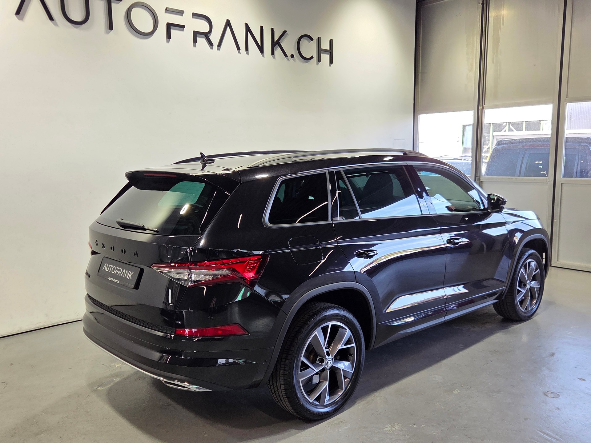 SKODA Kodiaq 2.0 TDI 200 Sportline DSG 7-Plätzer-image-6