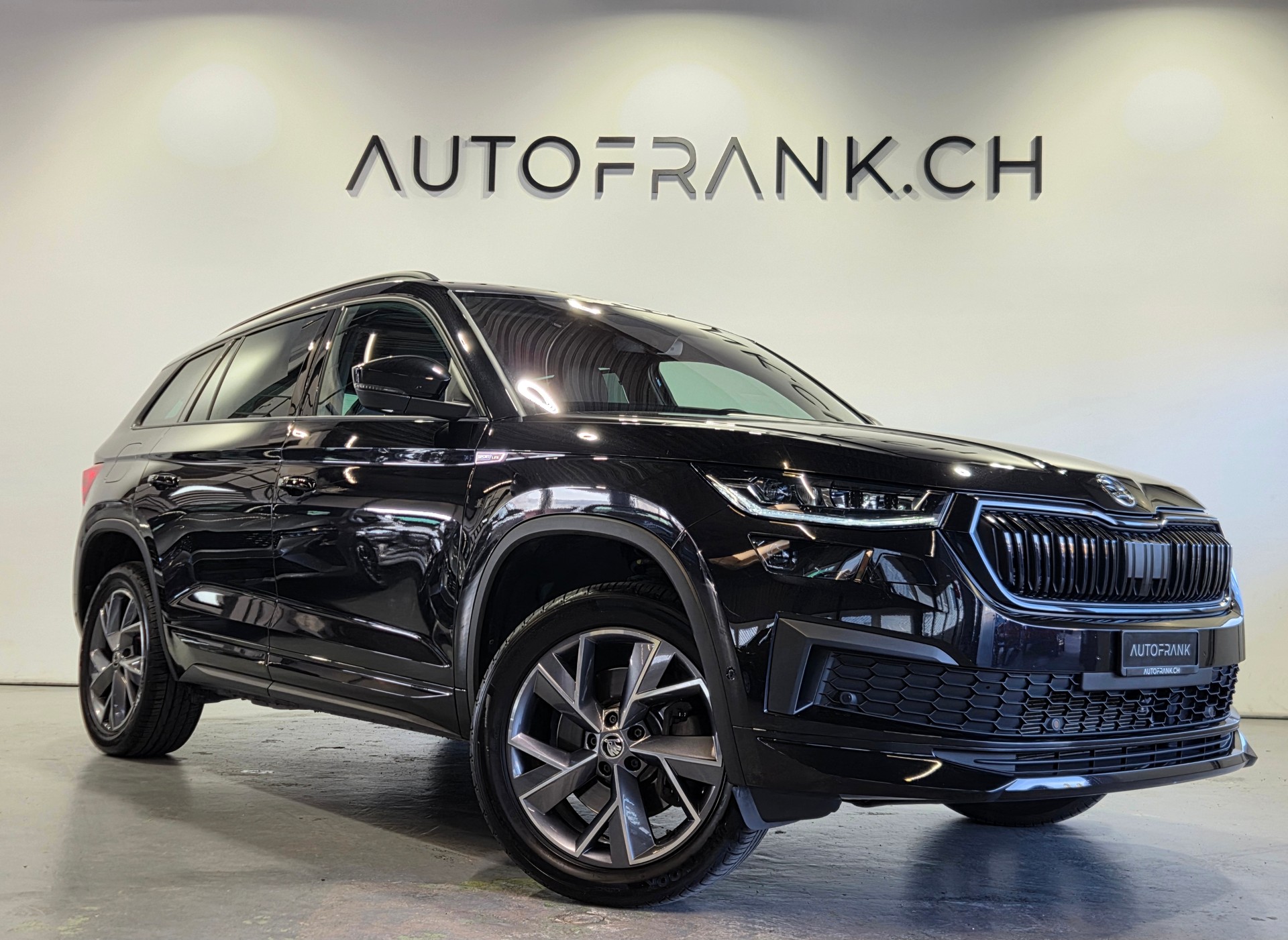 SKODA Kodiaq 2.0 TDI 200 Sportline DSG 7-Plätzer-image-2