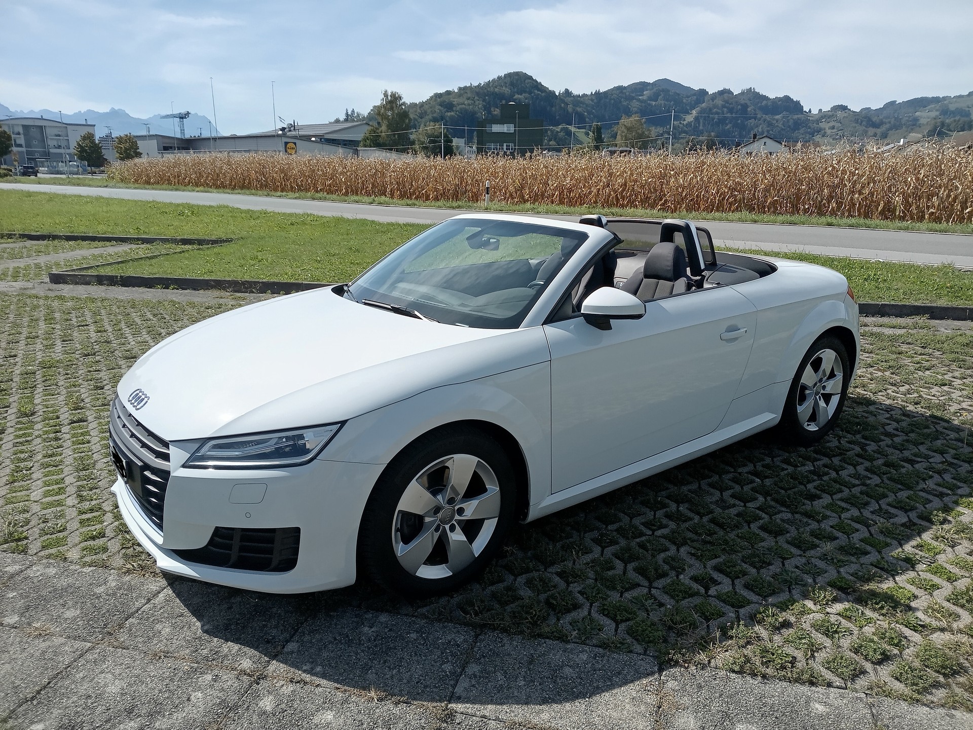 AUDI TT 2.0 TDI Roadster/Cabrio-image-2