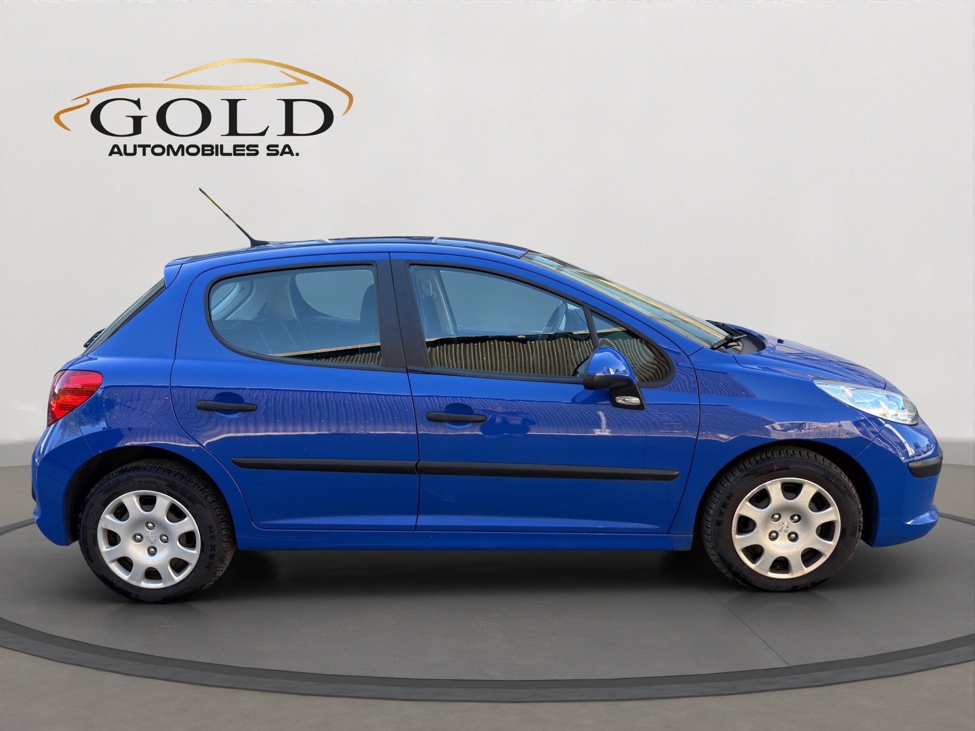 PEUGEOT 207 1.4 Urban-image-10