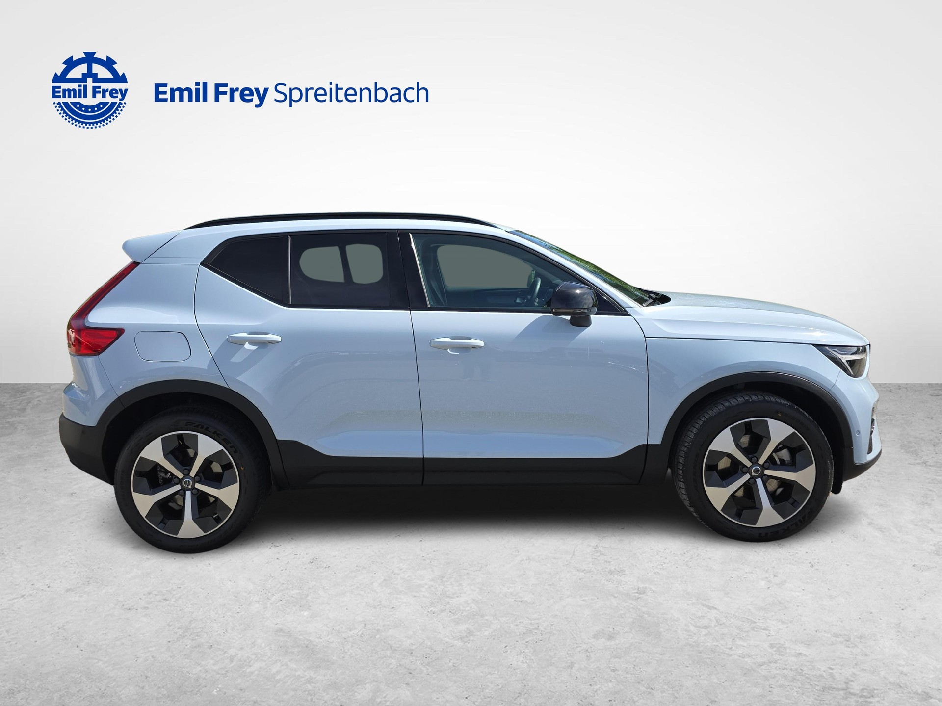 VOLVO XC40 2.0 B4 MH Plus Dark-image-5