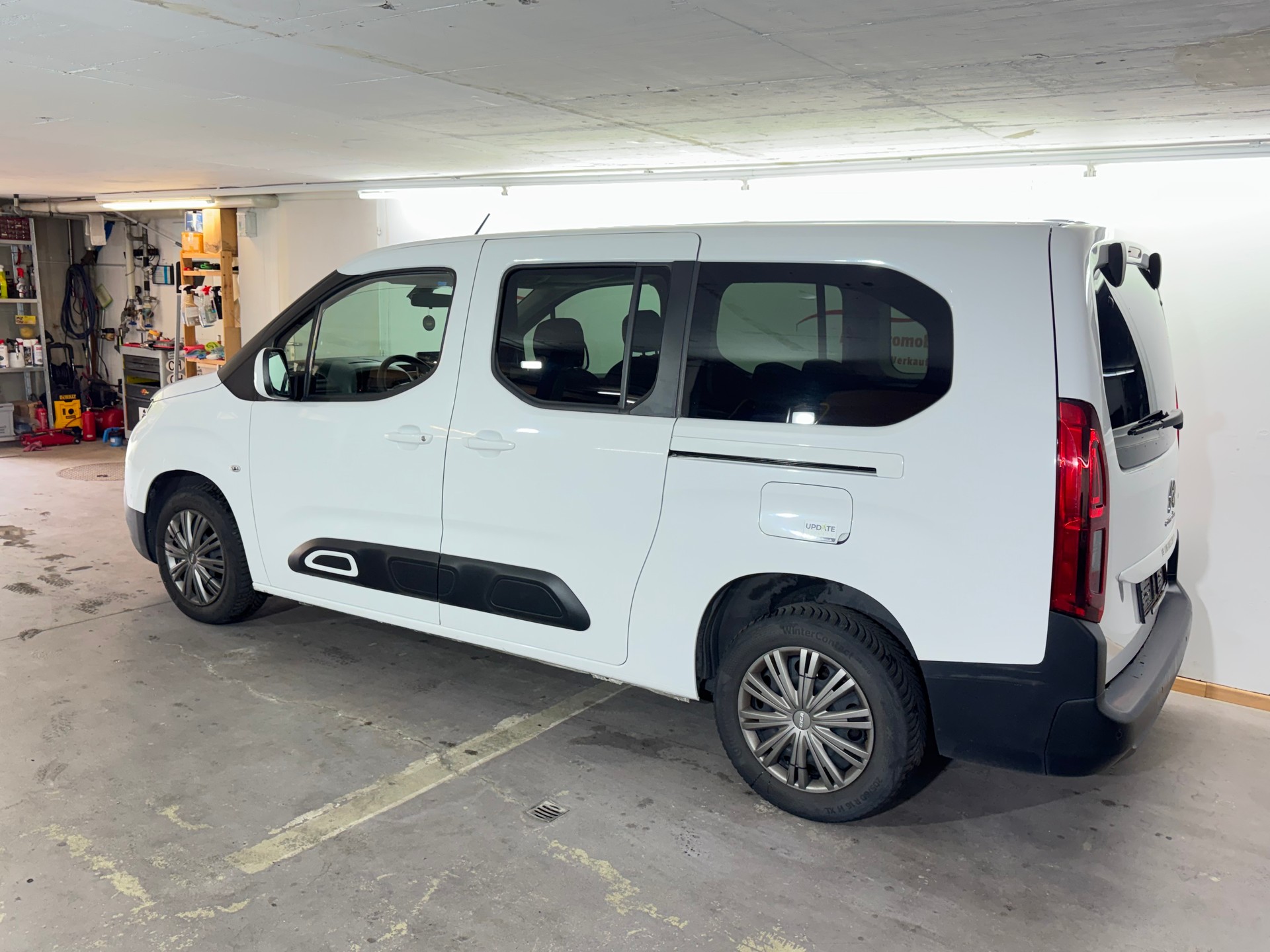 CITROEN Berlingo XL 1.5 BlueHDi Feel EAT8-image-2