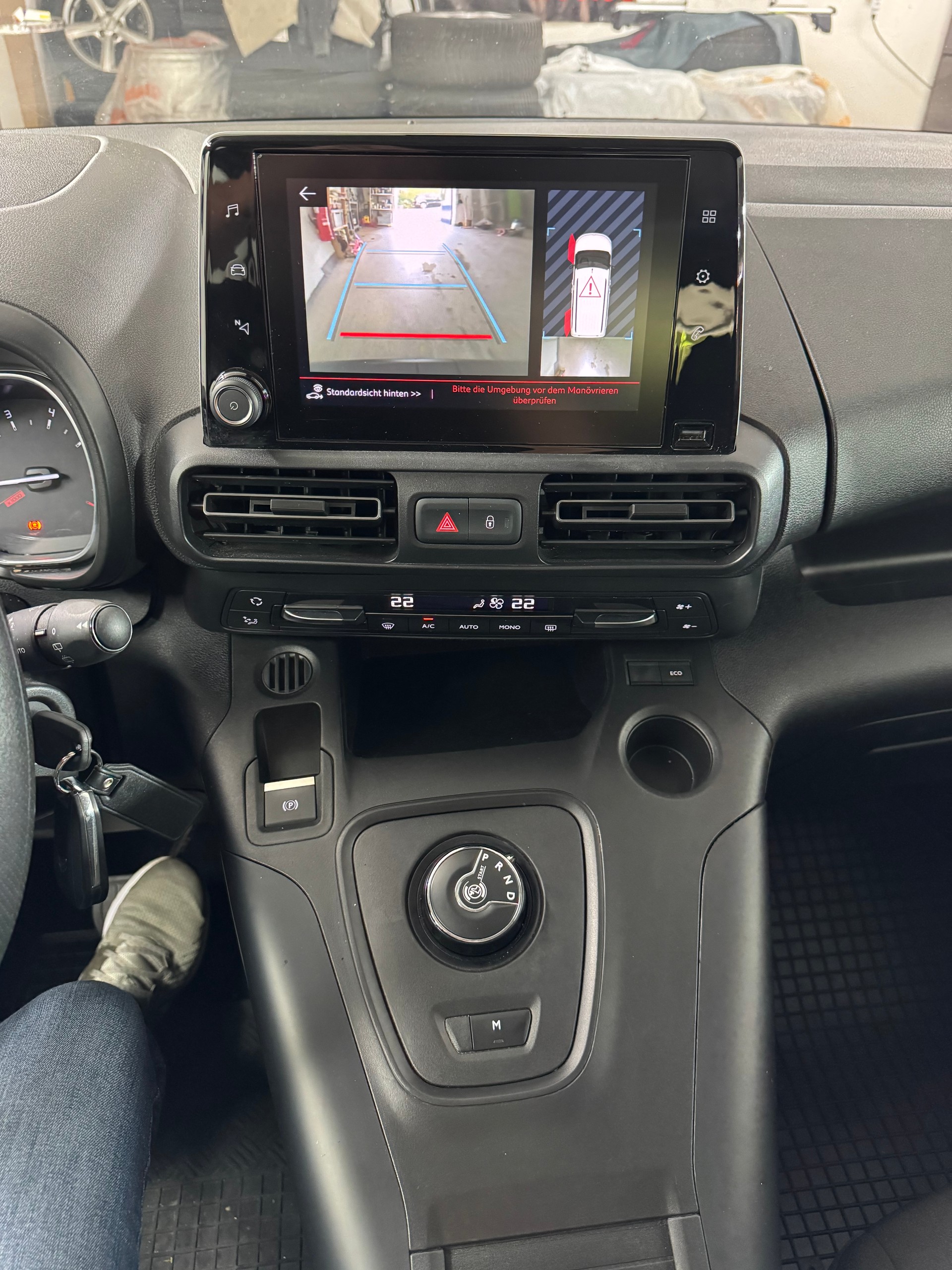 CITROEN Berlingo XL 1.5 BlueHDi Feel EAT8-image-12