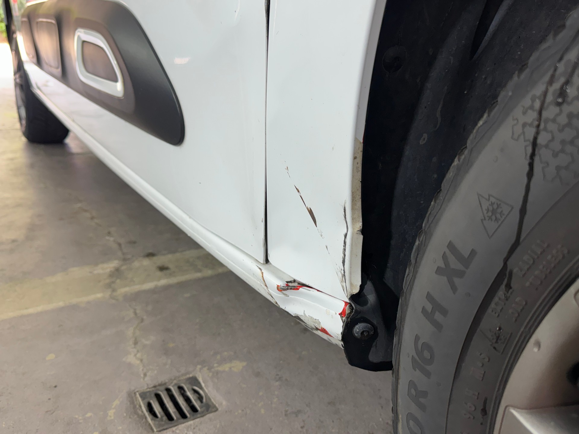 CITROEN Berlingo XL 1.5 BlueHDi Feel EAT8-image-14