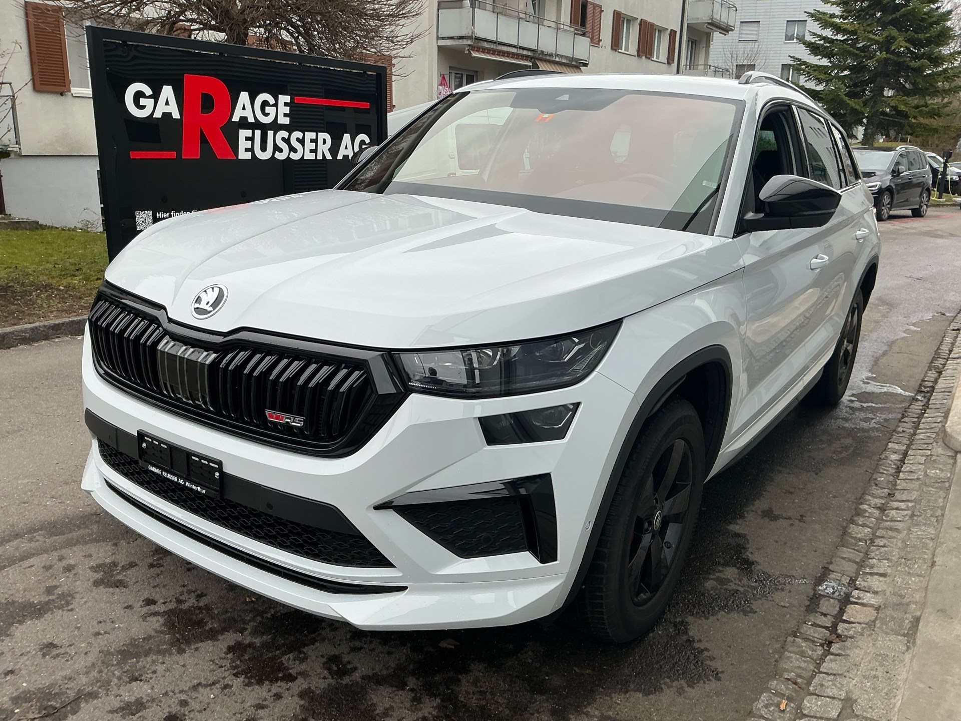 Car photo