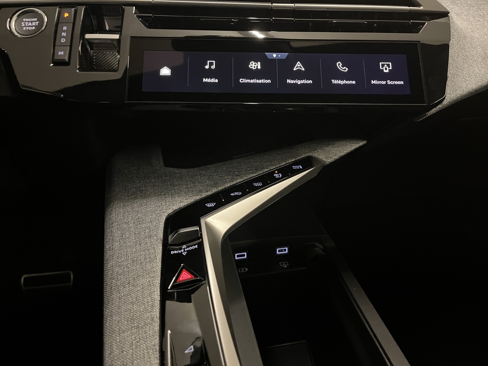 PEUGEOT 5008 1.2 Hybrid GT-image-11