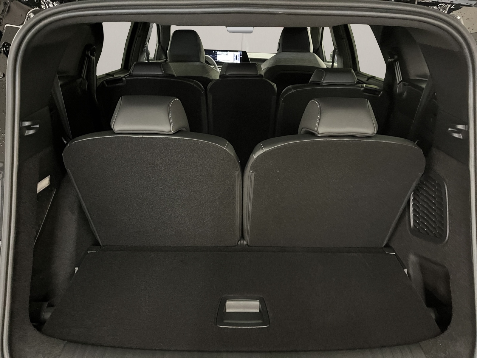 PEUGEOT 5008 1.2 Hybrid GT-image-15