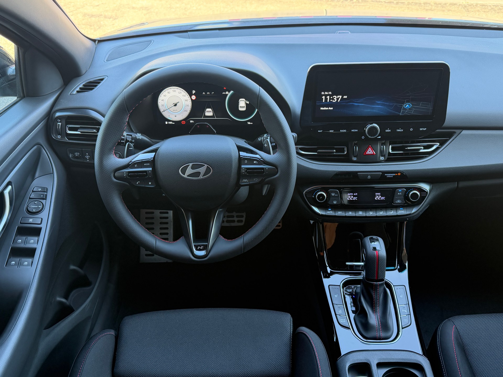 HYUNDAI i30 1.6 T-GDi N-Line DCT-image-9