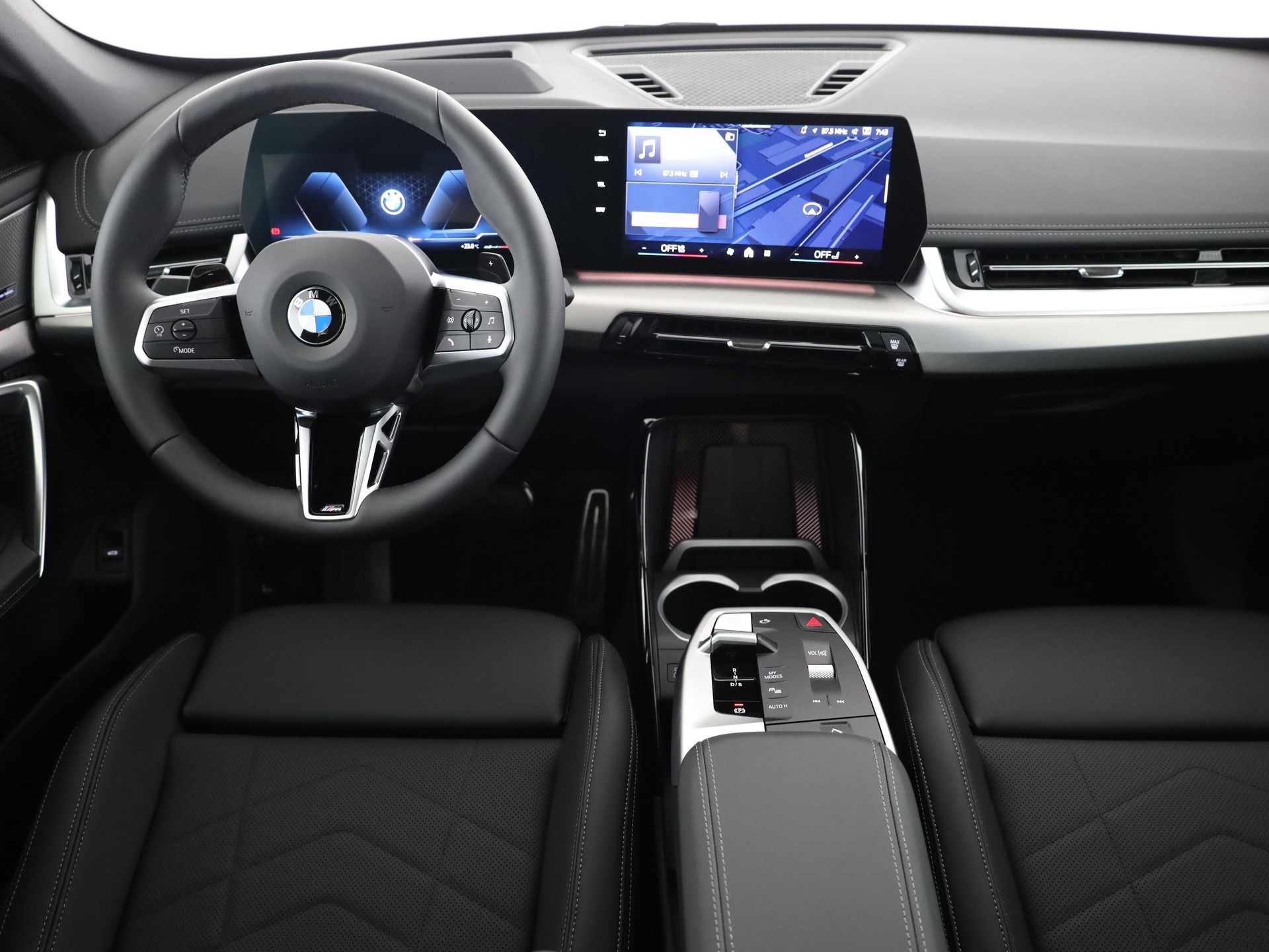 BMW X1 U11 23i xDrive paddles-image-18