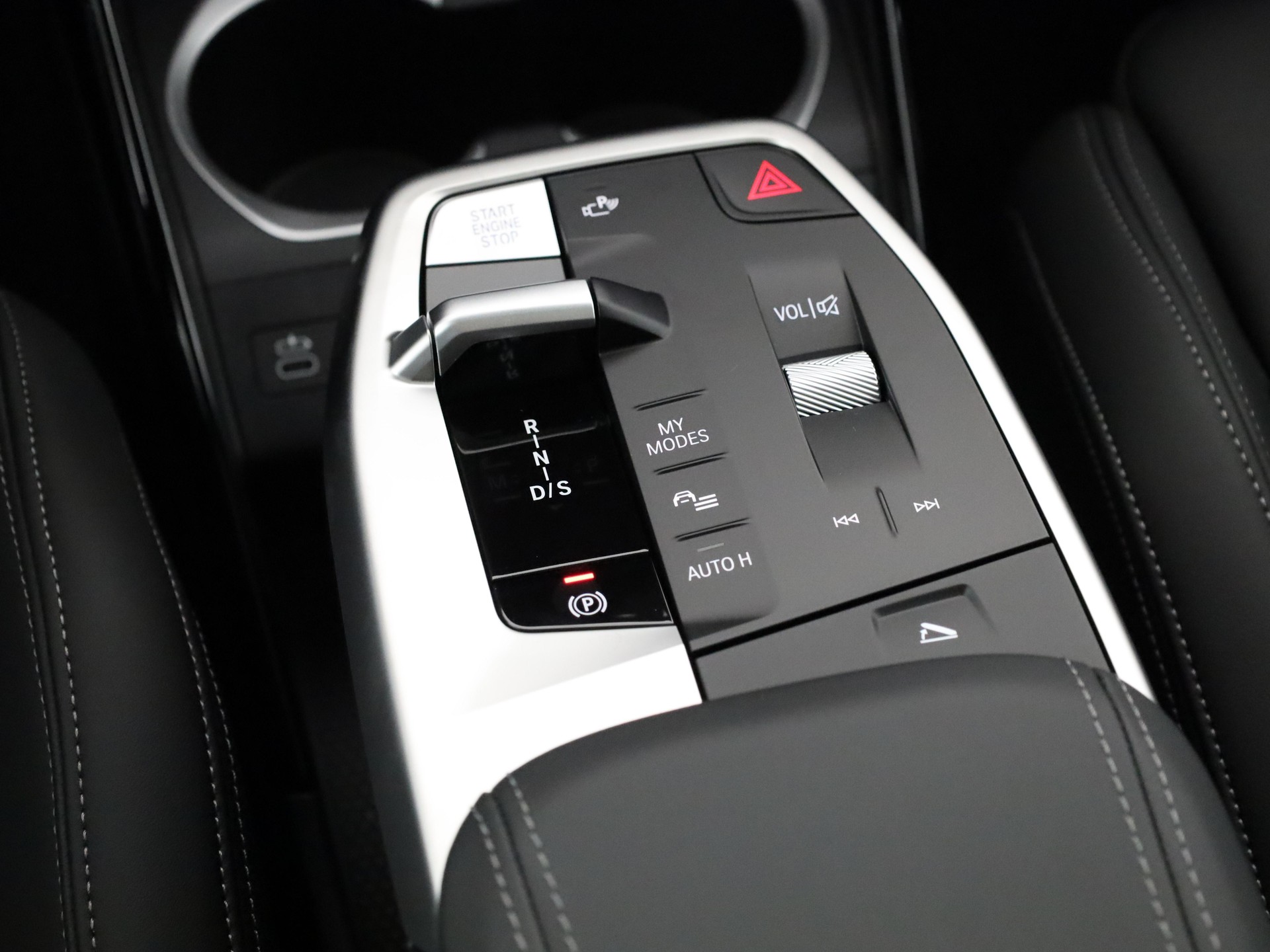 BMW X1 U11 23i xDrive paddles-image-21