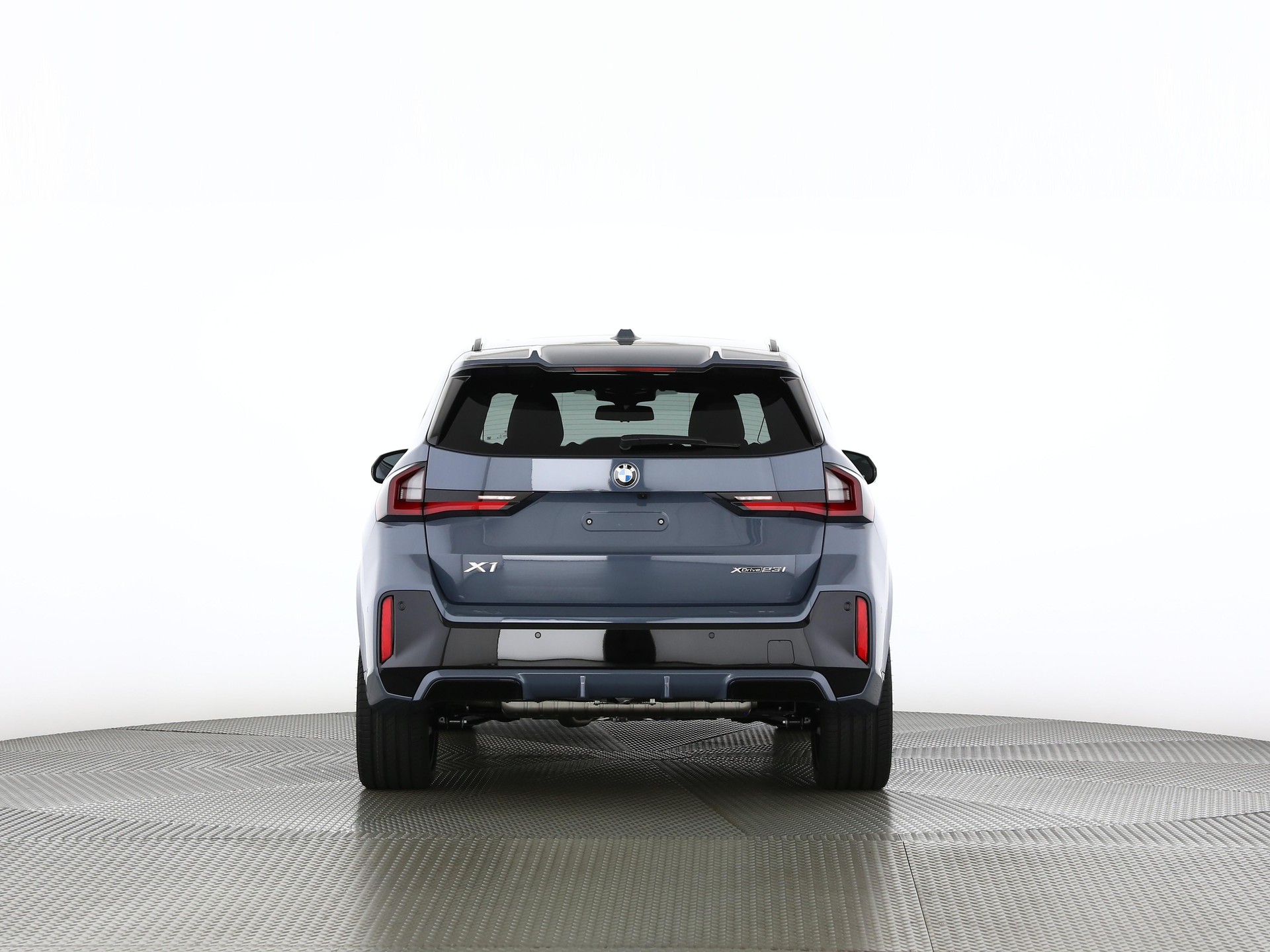 BMW X1 U11 23i xDrive paddles-image-3