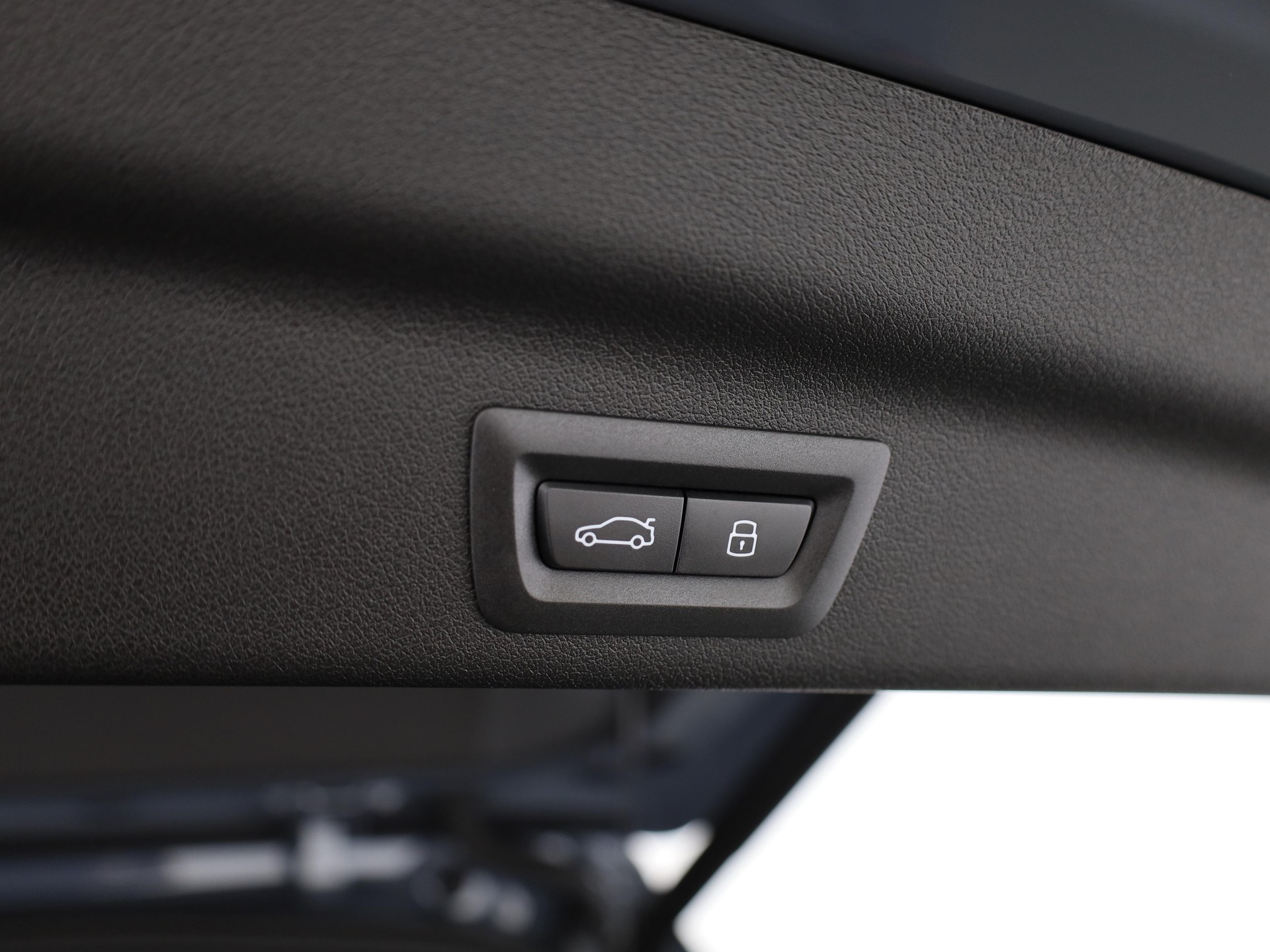 BMW X1 U11 23i xDrive paddles-image-8