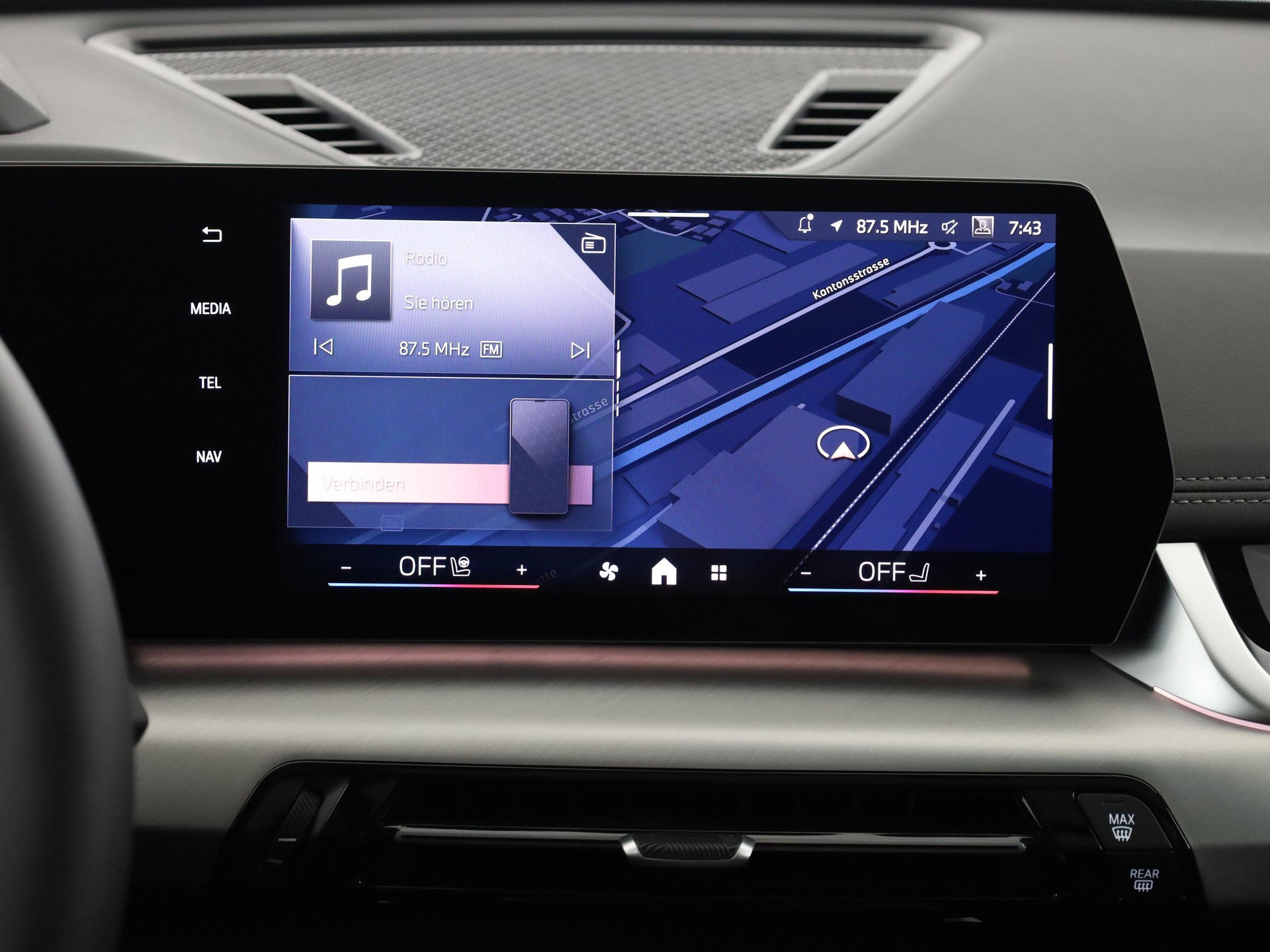 BMW X1 U11 23i xDrive paddles-image-19