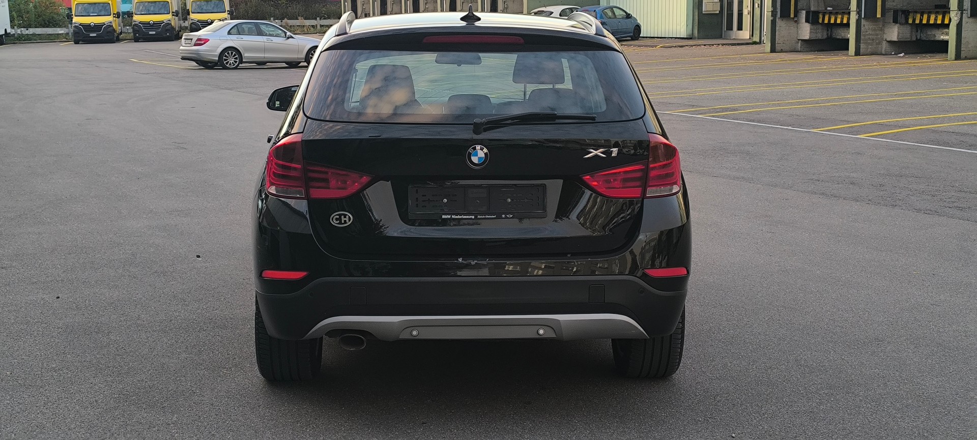 BMW X1 xDrive 18d-image-4