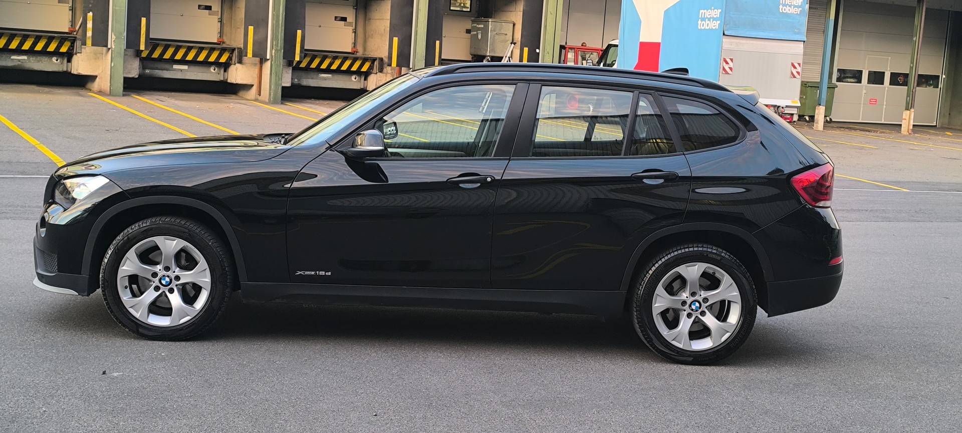 BMW X1 xDrive 18d-image-5
