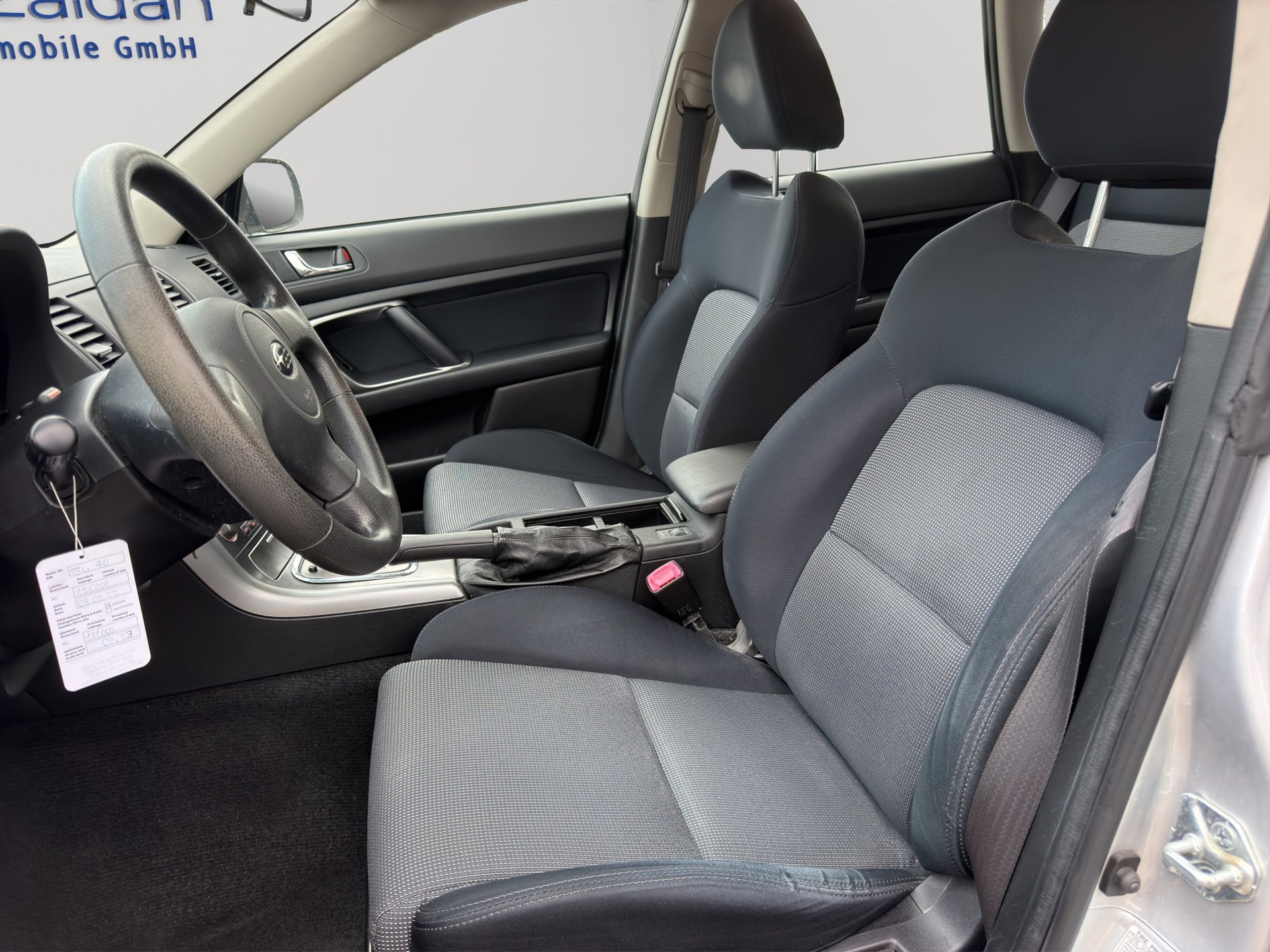 SUBARU Legacy 2.0i AWD Swiss Automatik-image-9