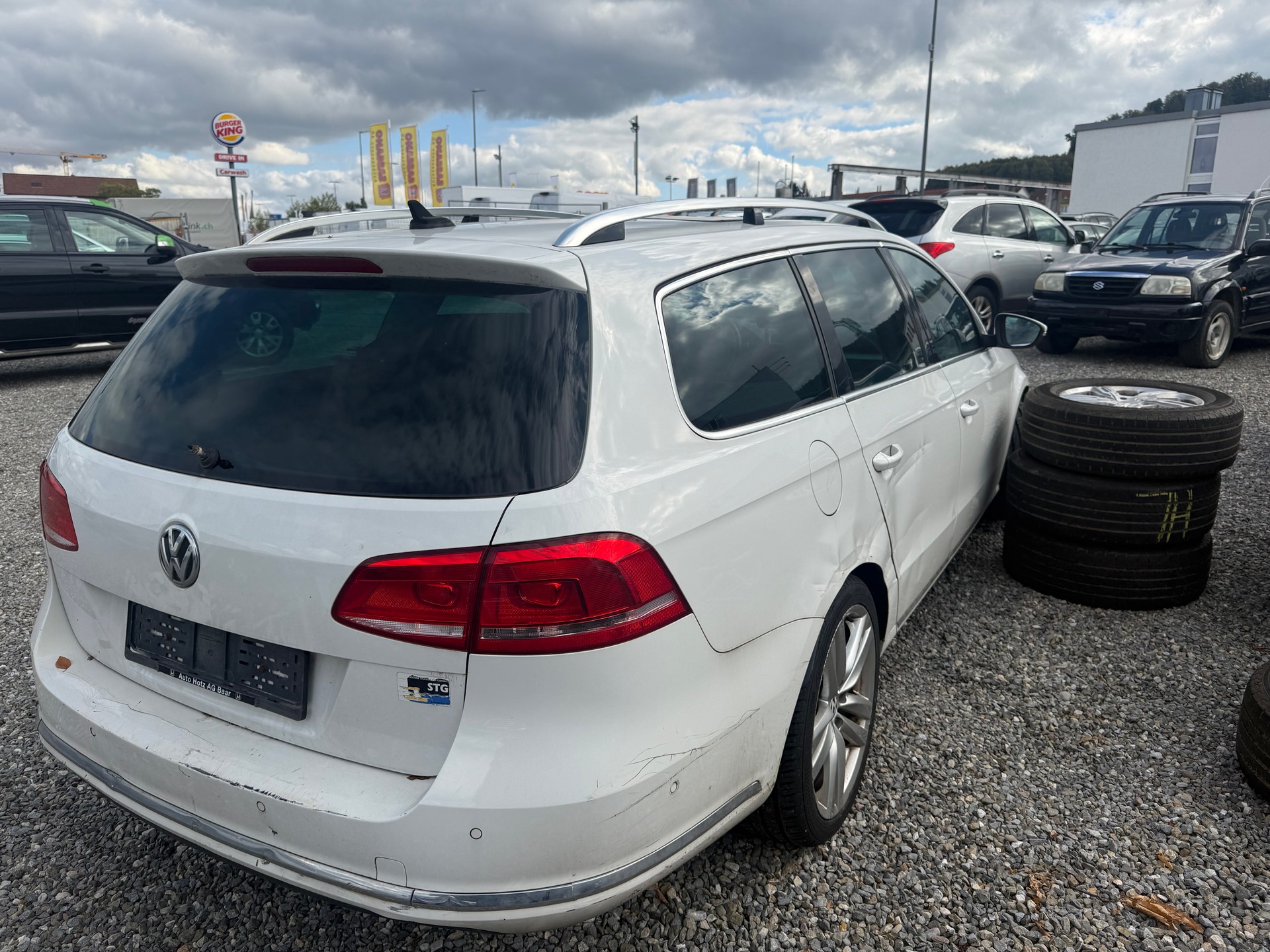 VW Passat Variant 2.0 TSI Highline-image-2
