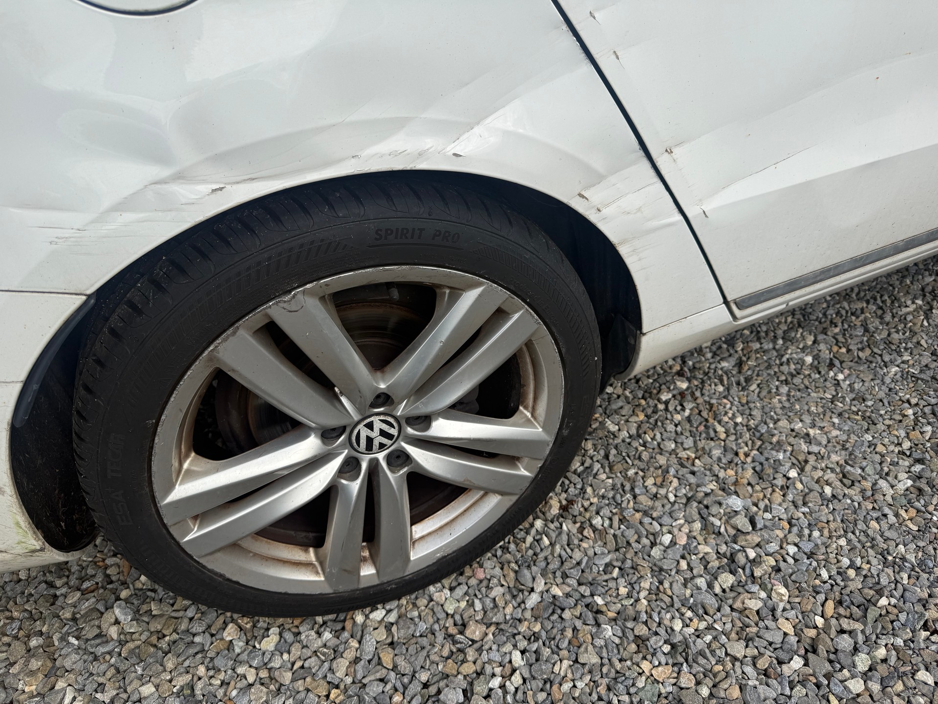 VW Passat Variant 2.0 TSI Highline-image-6