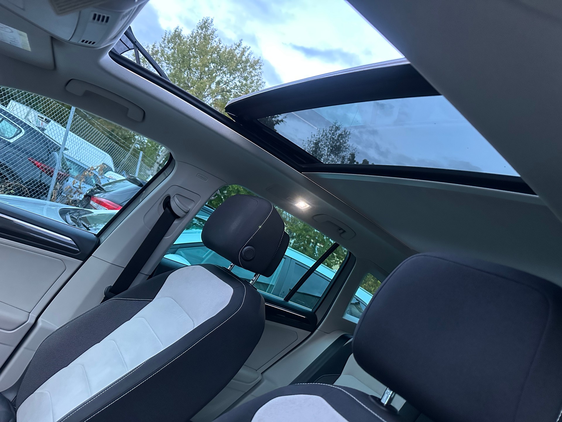 VW Tiguan 1.4TSI ACT Trendline 4Motion DSG-image-6