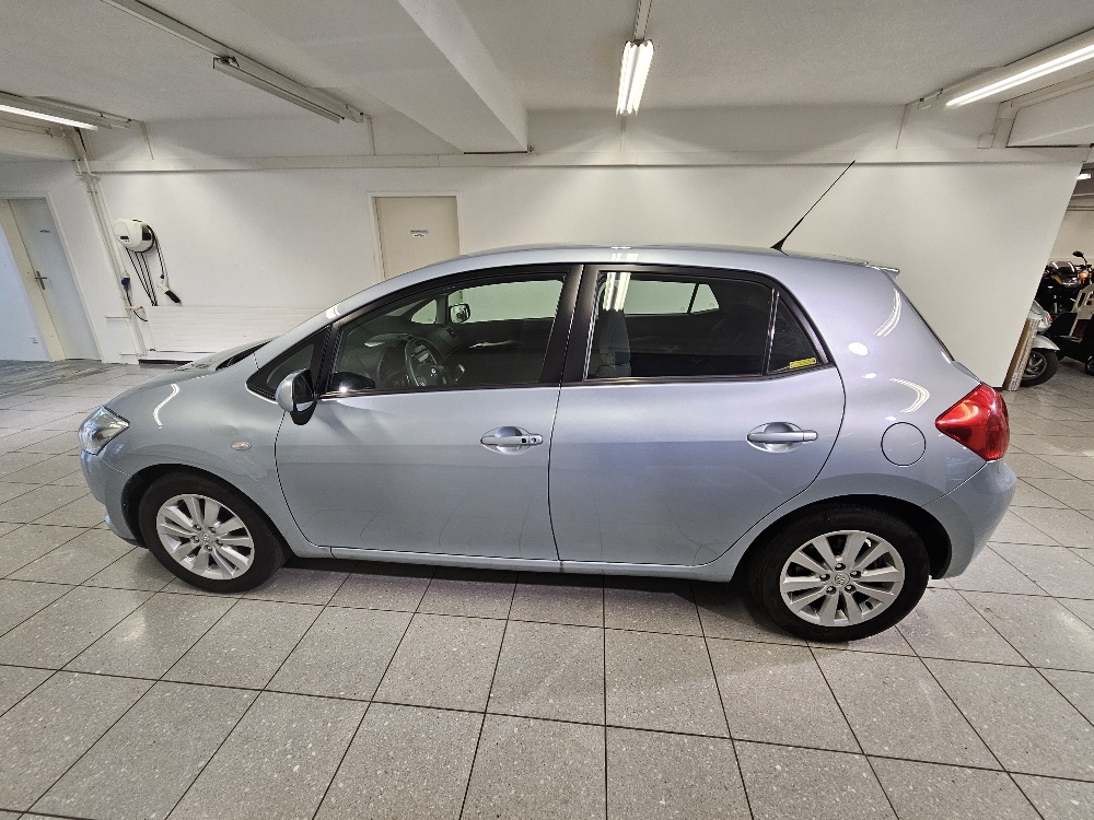 TOYOTA Auris 1.6 Linea Luna-image-7