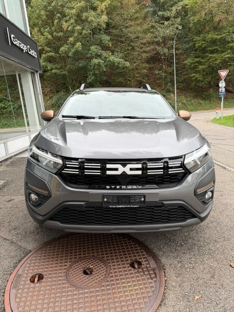 DACIA Sandero Stepway TCe 90 Extreme+ CVT-image-1