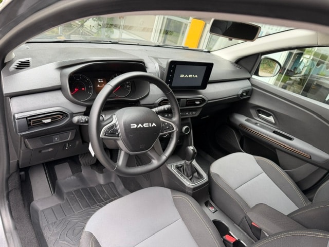 DACIA Sandero Stepway TCe 90 Extreme+ CVT-image-13