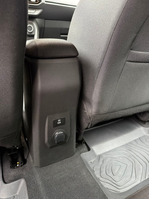 DACIA Sandero Stepway TCe 90 Extreme+ CVT-image-11