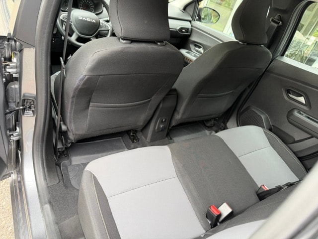 DACIA Sandero Stepway TCe 90 Extreme+ CVT-image-9